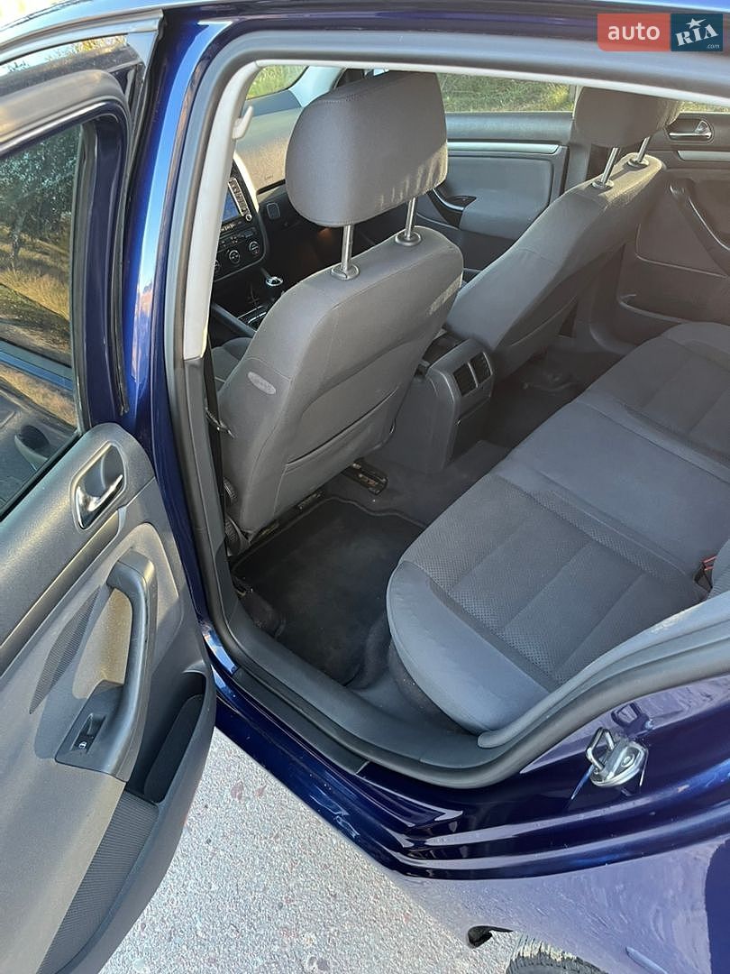 Volkswagen Golf 2004 VIN WVWZZZ1KZ5P040541 фото оголошення 6 з 10