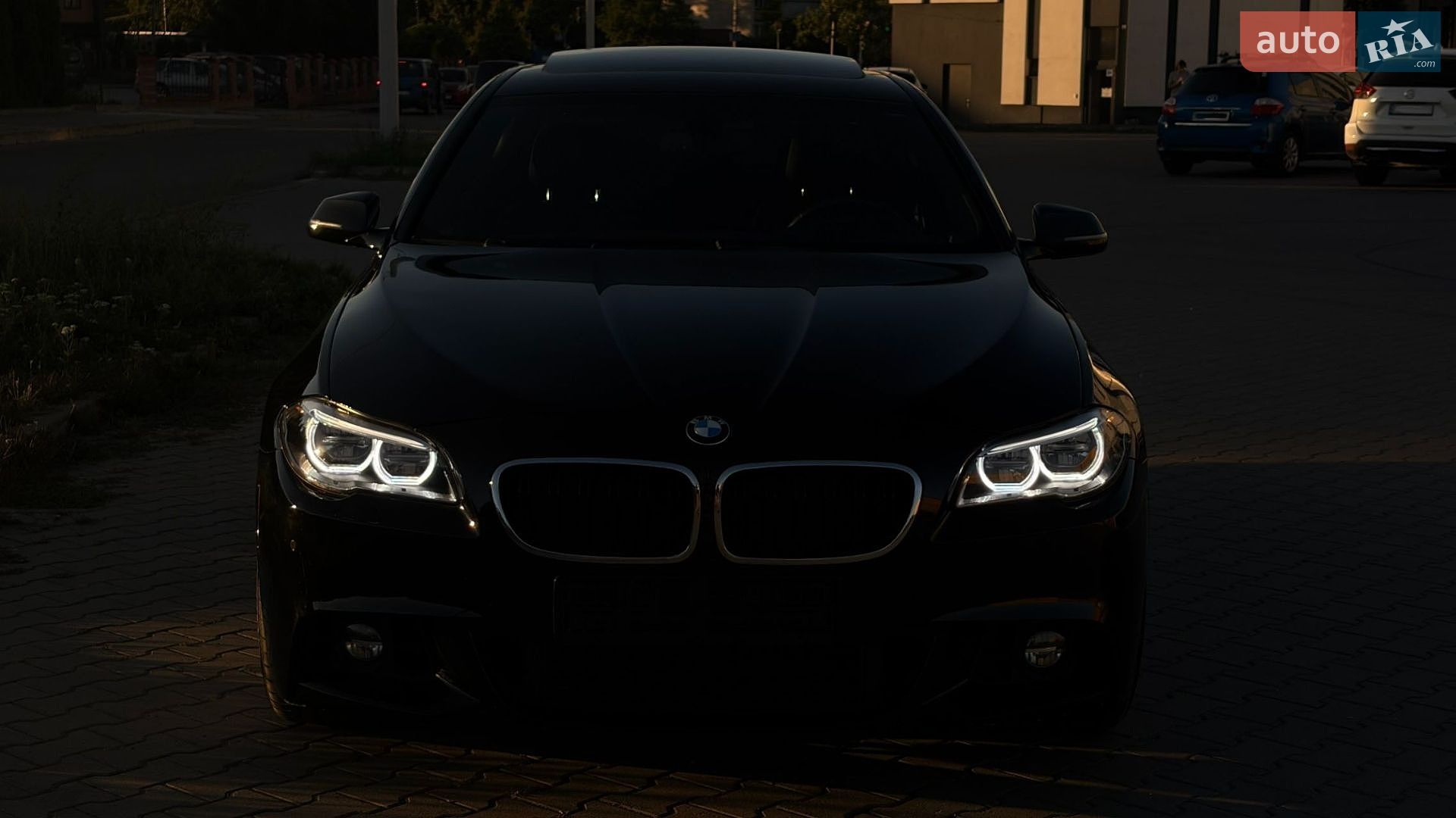 BMW 5 Series 2014 VIN WBA5A5C52ED504943 фото оголошення 4 з 36