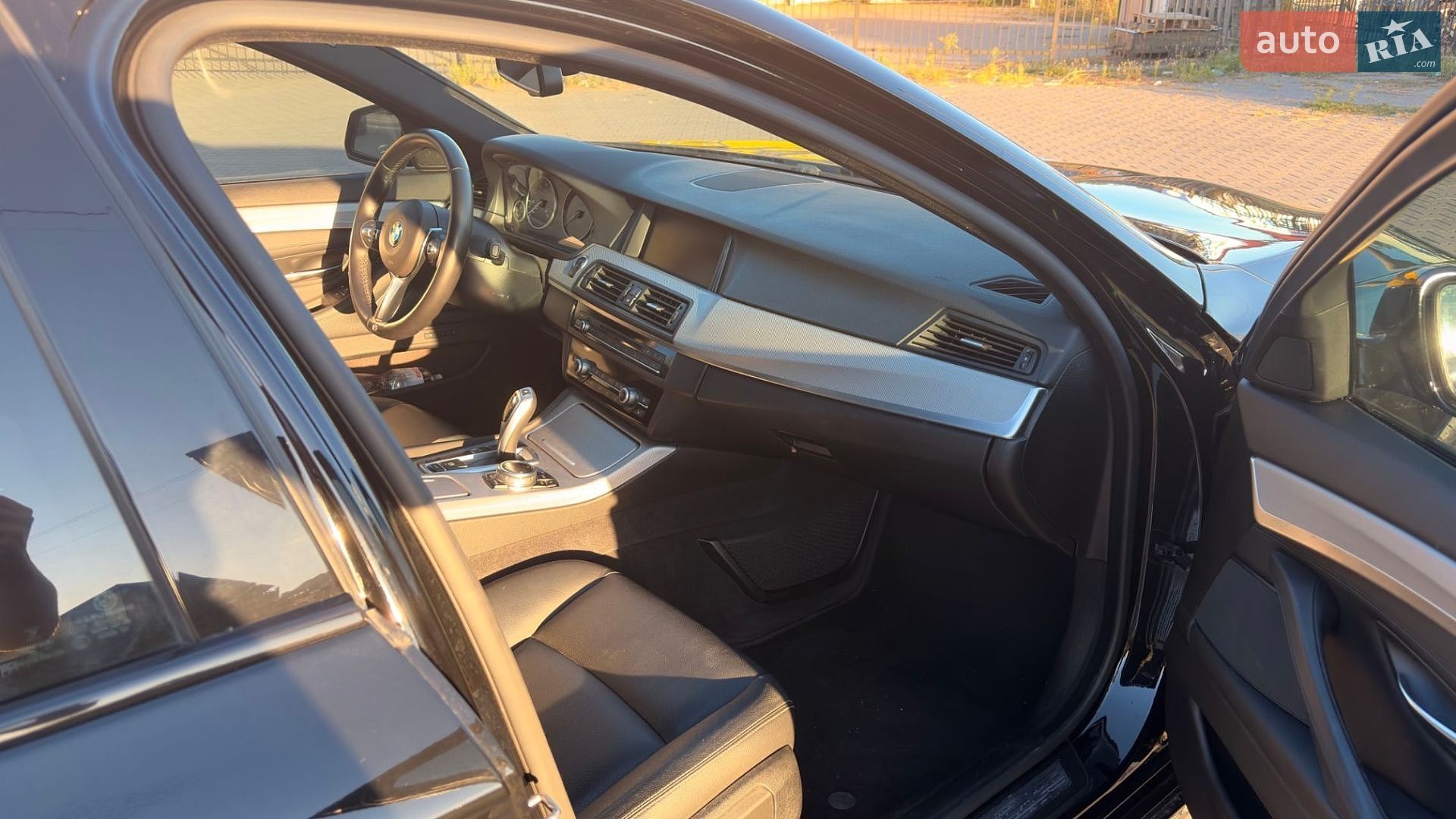 BMW 5 Series 2014 VIN WBA5A5C52ED504943 фото оголошення 21 з 36