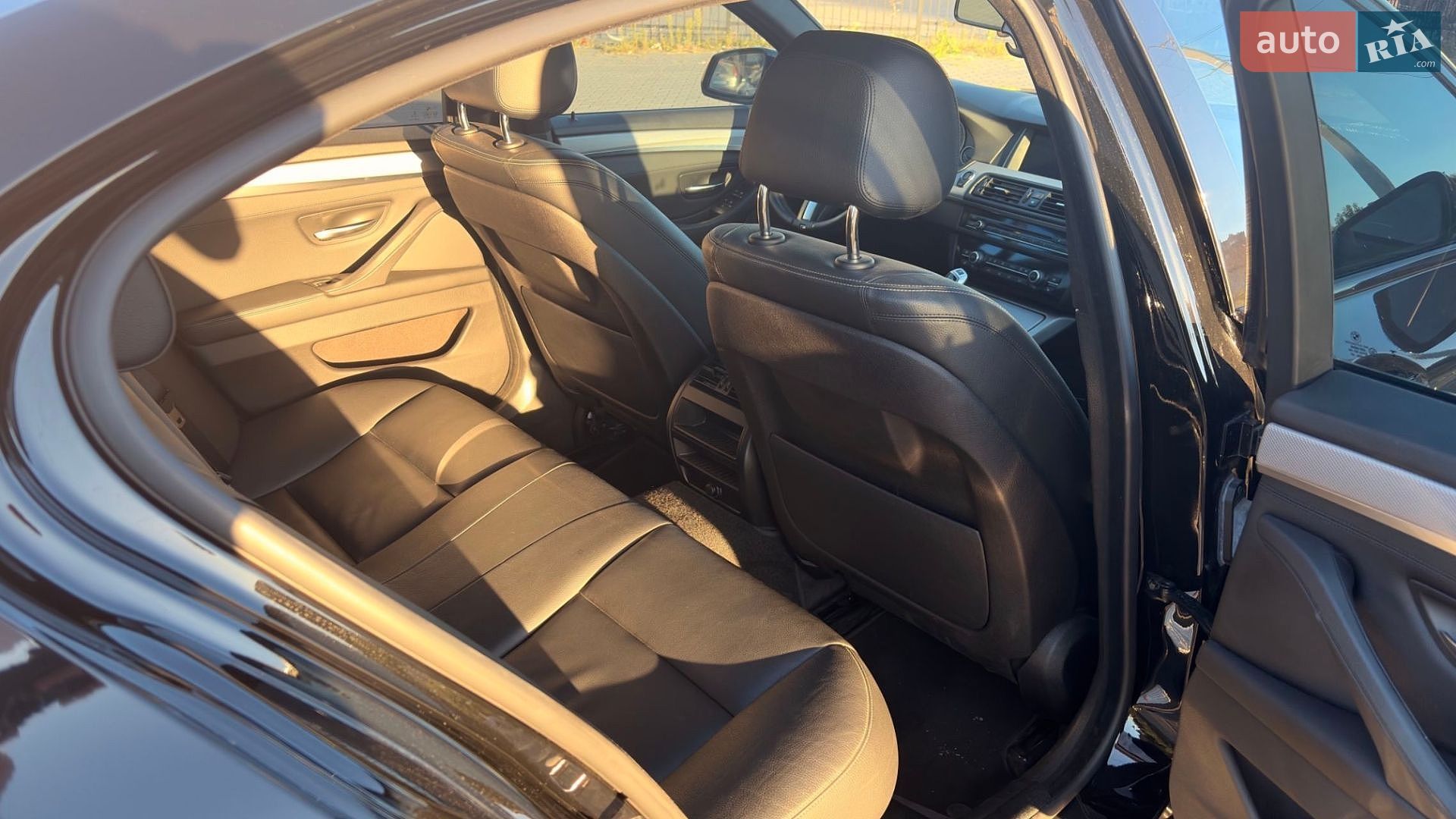 BMW 5 Series 2014 VIN WBA5A5C52ED504943 фото оголошення 26 з 36