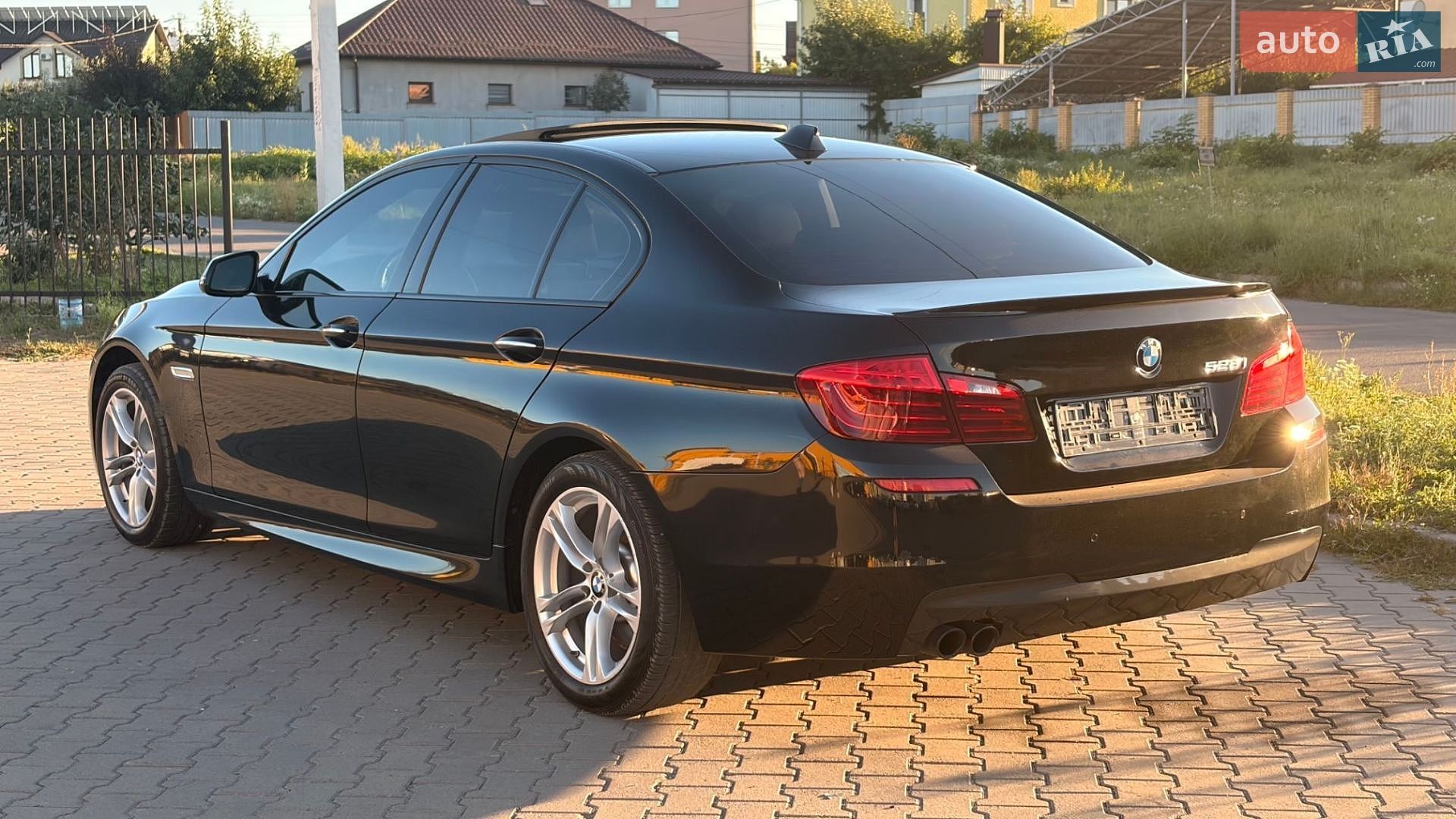BMW 5 Series 2014 VIN WBA5A5C52ED504943 фото оголошення 12 з 32