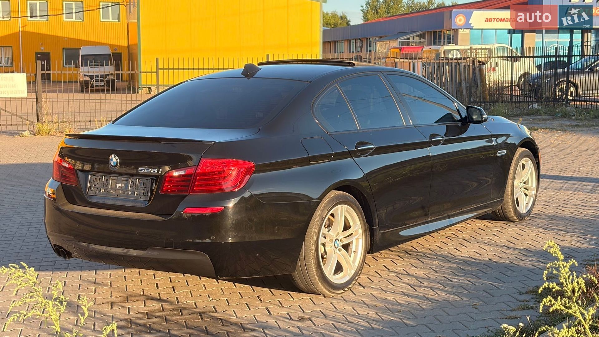 BMW 5 Series 2014 VIN WBA5A5C52ED504943 фото оголошення 10 з 32