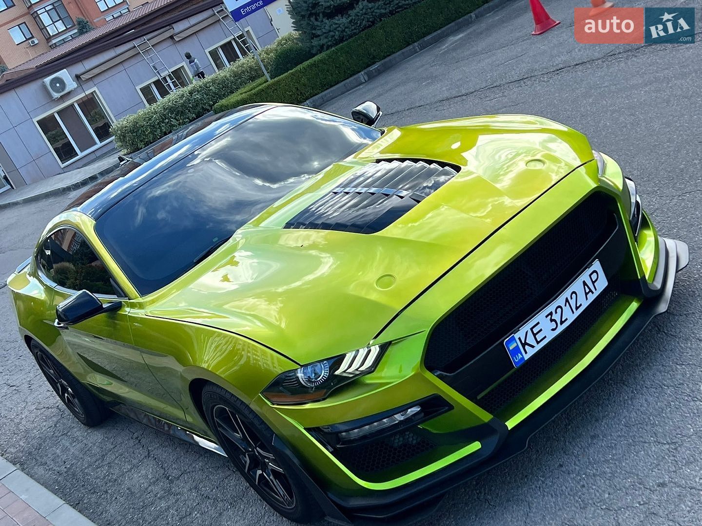 Ford Mustang 2020 VIN 1FA6P8TH7L5139089 фото оголошення 2 з 30