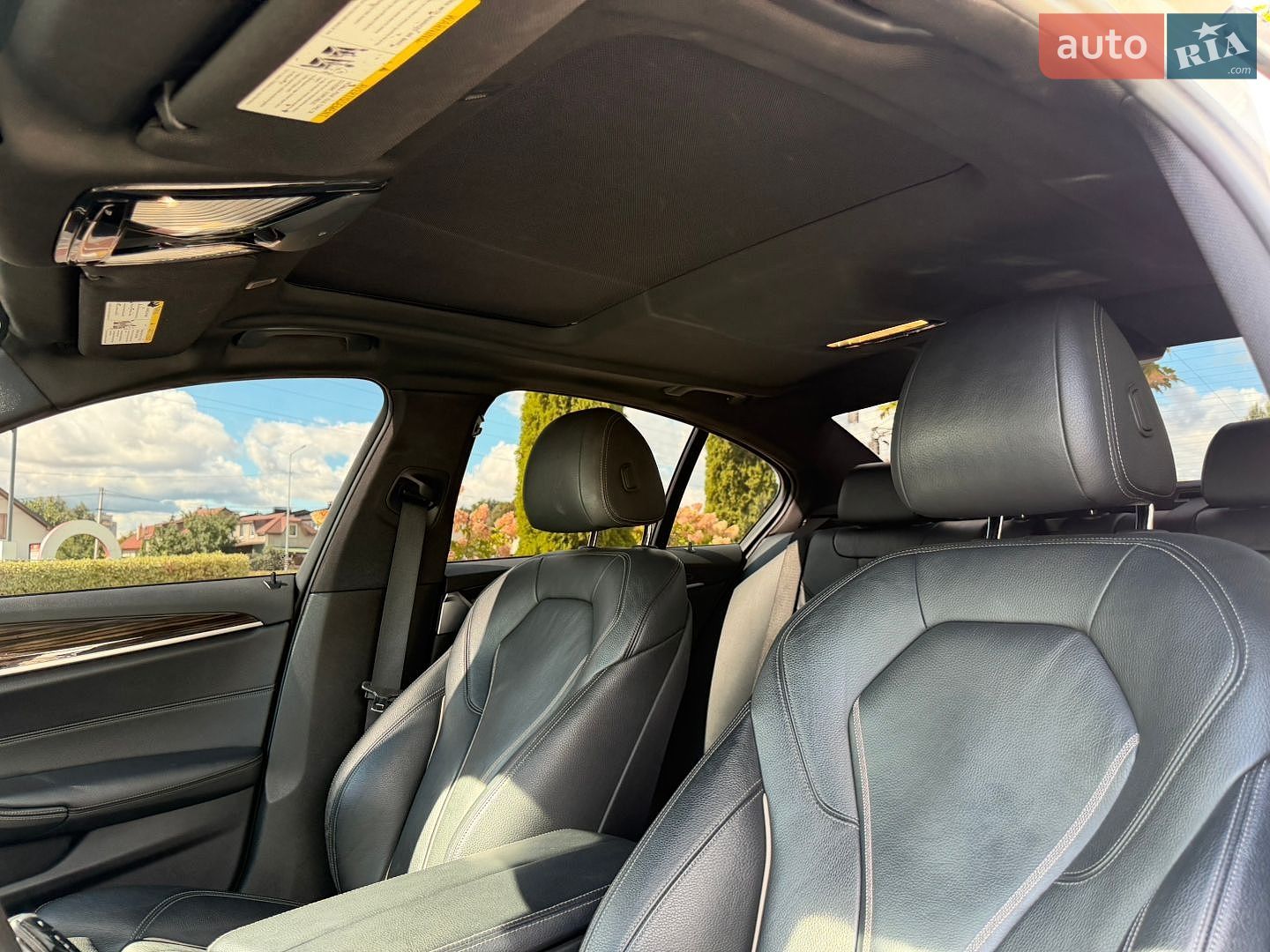BMW 5 Series 2019 VIN WBAJE5C52KWW32621 фото оголошення 47 з 62