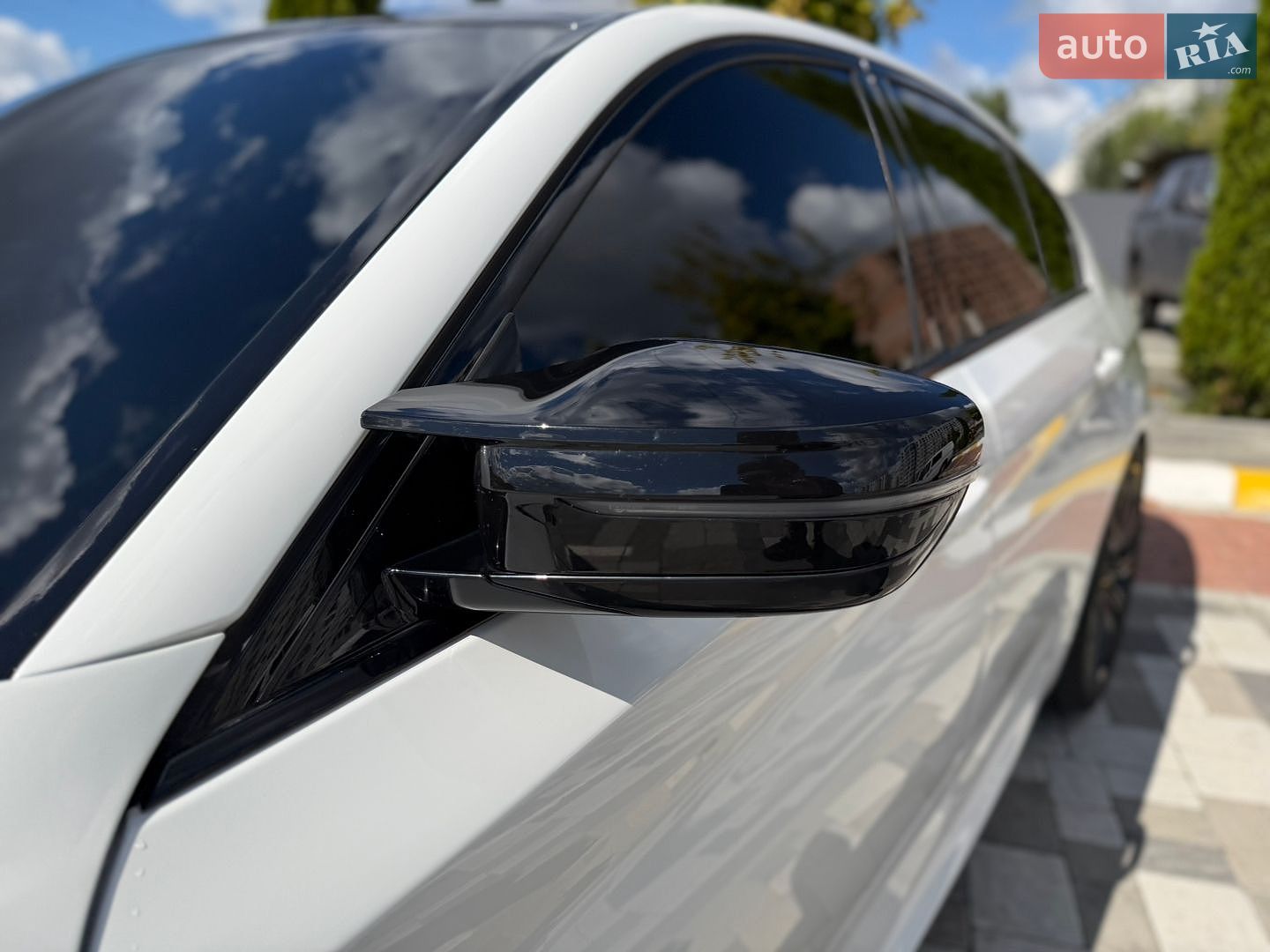 BMW 5 Series 2019 VIN WBAJE5C52KWW32621 фото оголошення 54 з 62