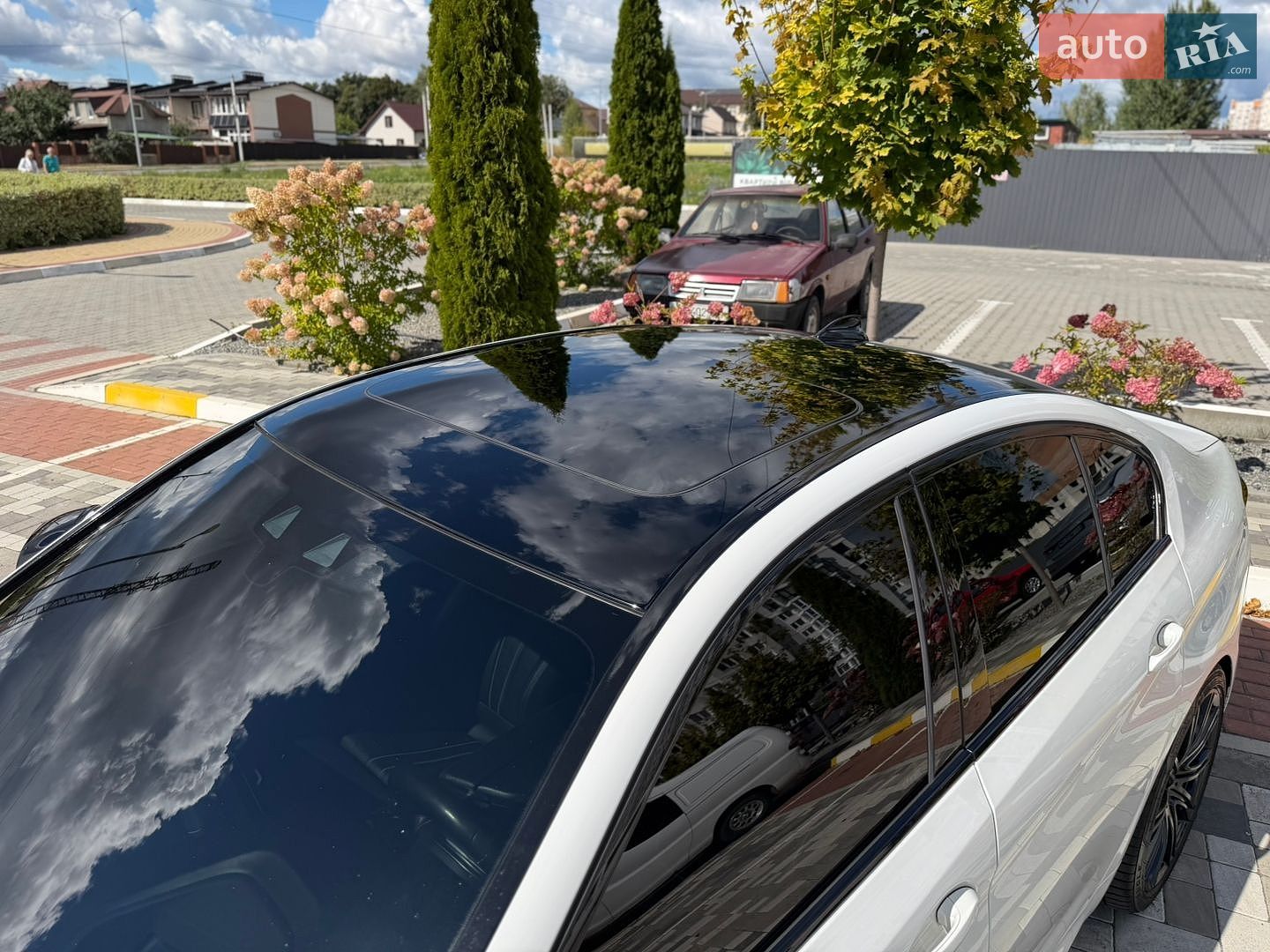 BMW 5 Series 2019 VIN WBAJE5C52KWW32621 фото оголошення 55 з 62