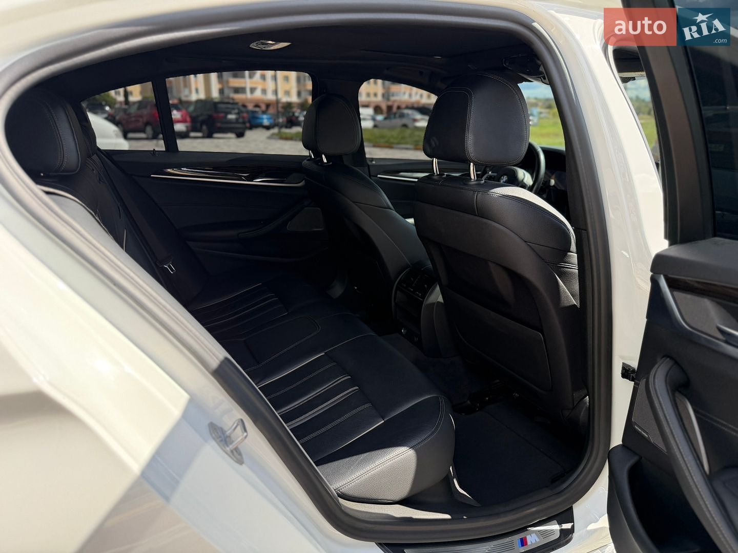 BMW 5 Series 2019 VIN WBAJE5C52KWW32621 фото оголошення 57 з 62