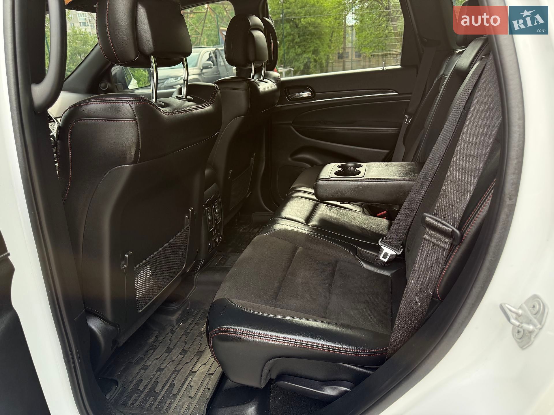 Jeep Grand Cherokee 2020 VIN 1C4RJFLG7MC588578 фото оголошення 11 з 39