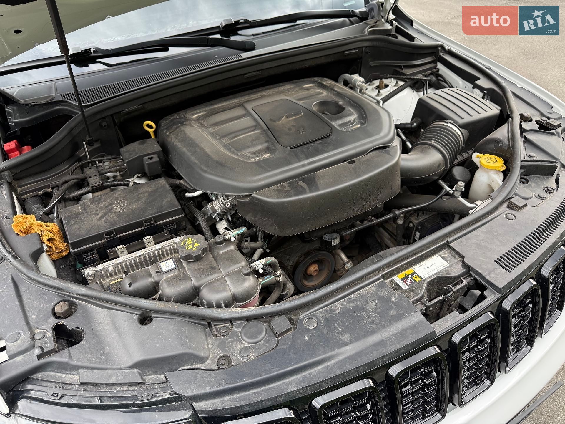 Jeep Grand Cherokee 2020 VIN 1C4RJFLG7MC588578 фото оголошення 9 з 39