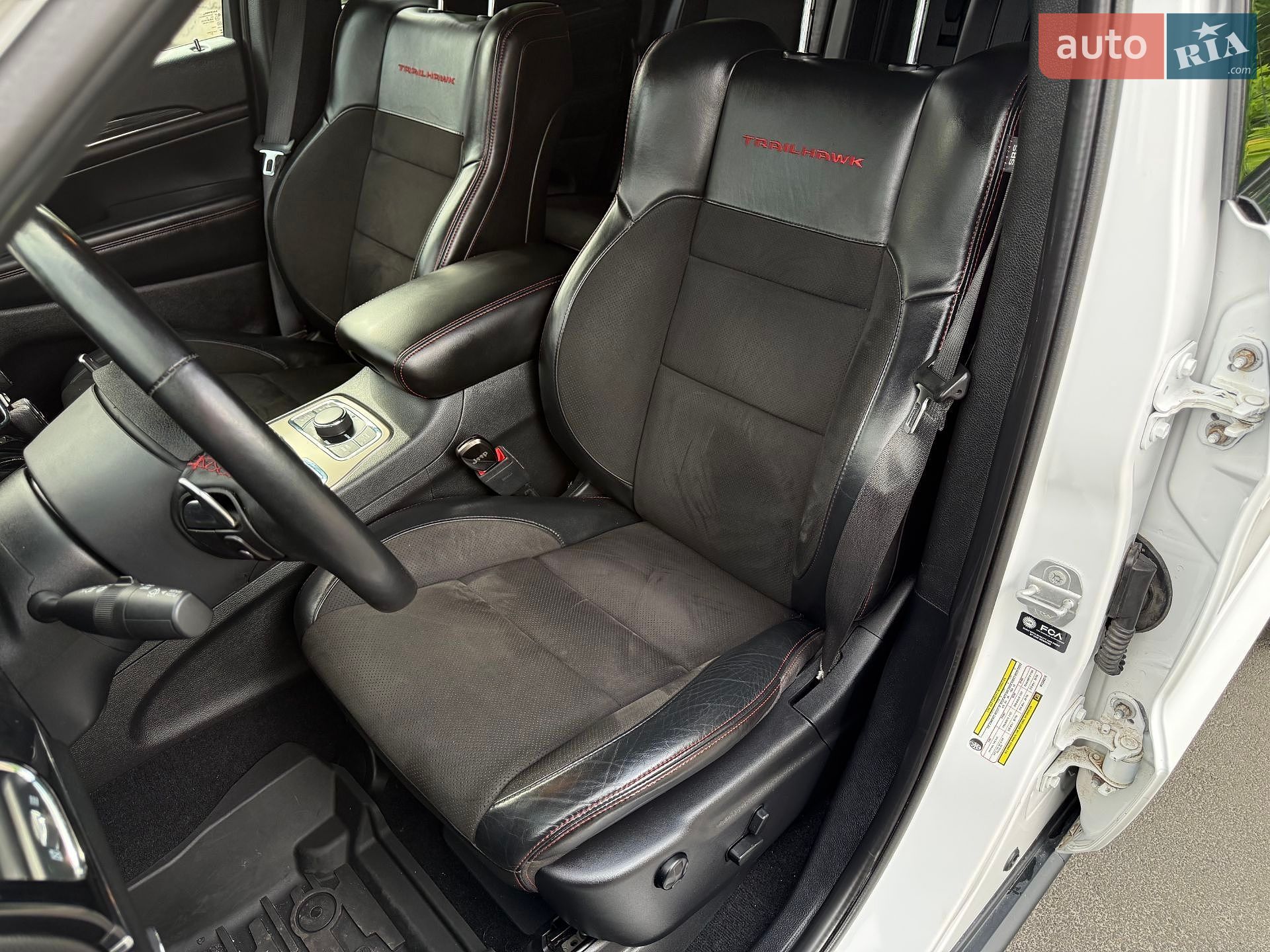 Jeep Grand Cherokee 2020 VIN 1C4RJFLG7MC588578 фото оголошення 21 з 39