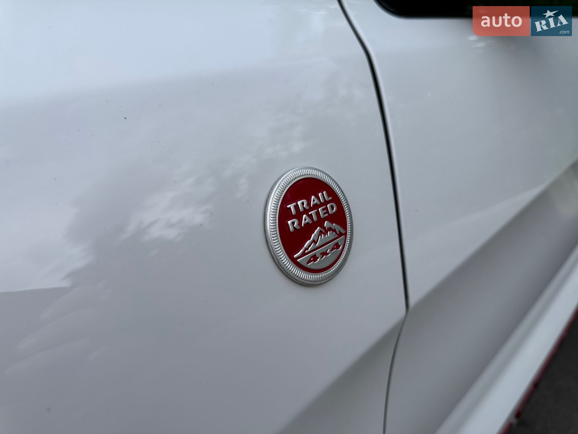 Jeep Grand Cherokee 2020 VIN 1C4RJFLG7MC588578 фото оголошення 32 з 39