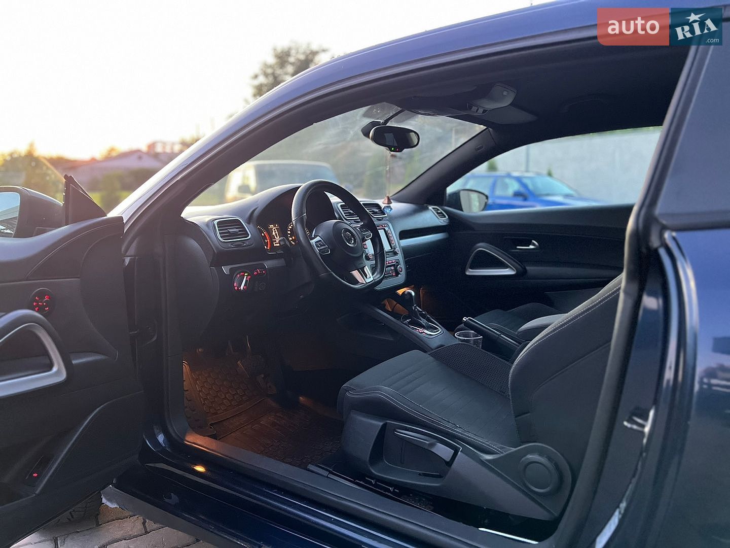 Volkswagen Scirocco 2010 VIN WVWZZZ13ZBV008903 фото оголошення 15 з 45