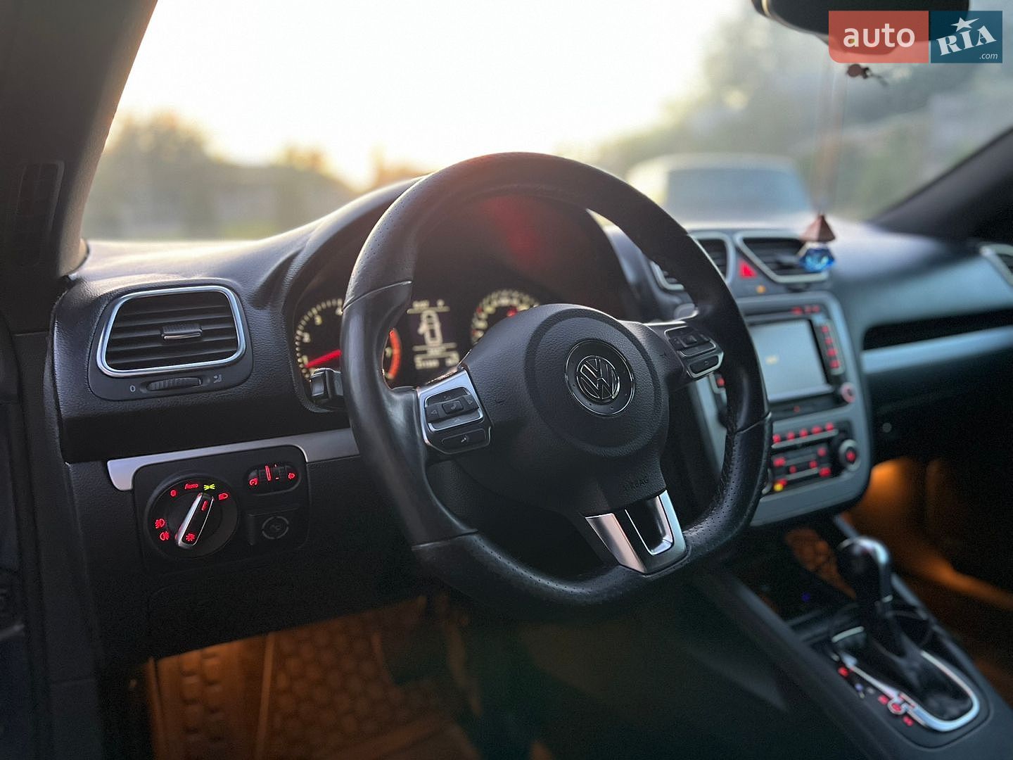 Volkswagen Scirocco 2010 VIN WVWZZZ13ZBV008903 фото оголошення 18 з 45