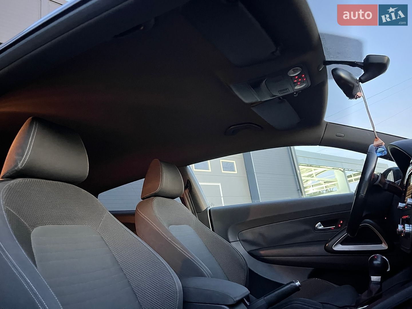Volkswagen Scirocco 2010 VIN WVWZZZ13ZBV008903 фото оголошення 39 з 45