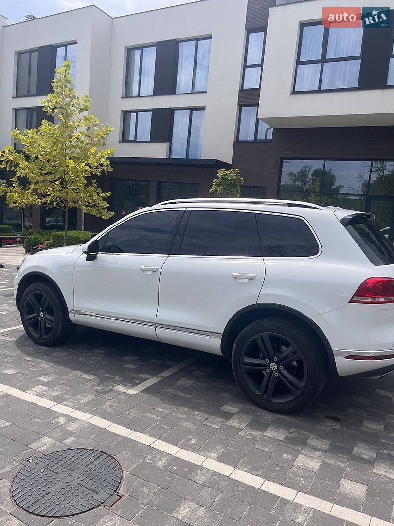 VOLKSWAGEN TOUAREG 2015 VIN WVGZZZ7PZFD017870 фото оголошення 9 з 20