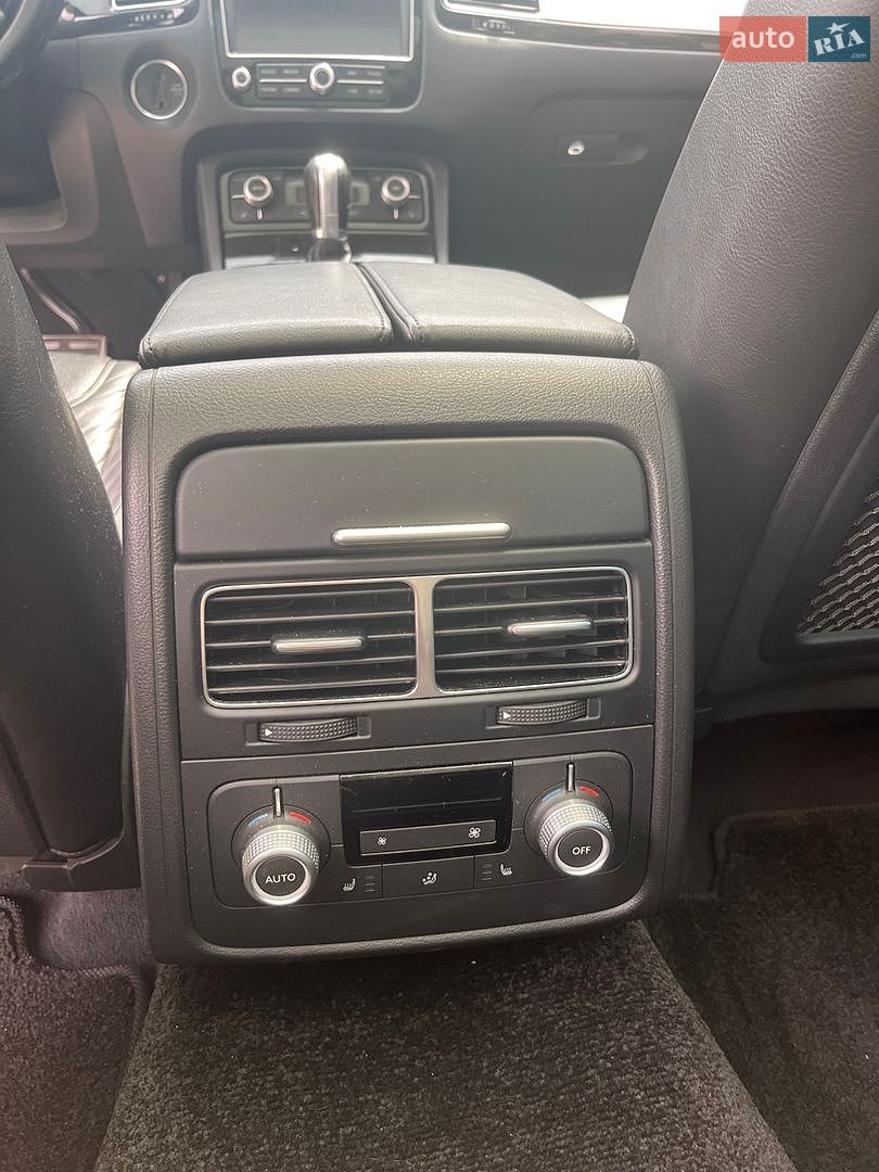 VOLKSWAGEN TOUAREG 2015 VIN WVGZZZ7PZFD017870 фото оголошення 15 з 20