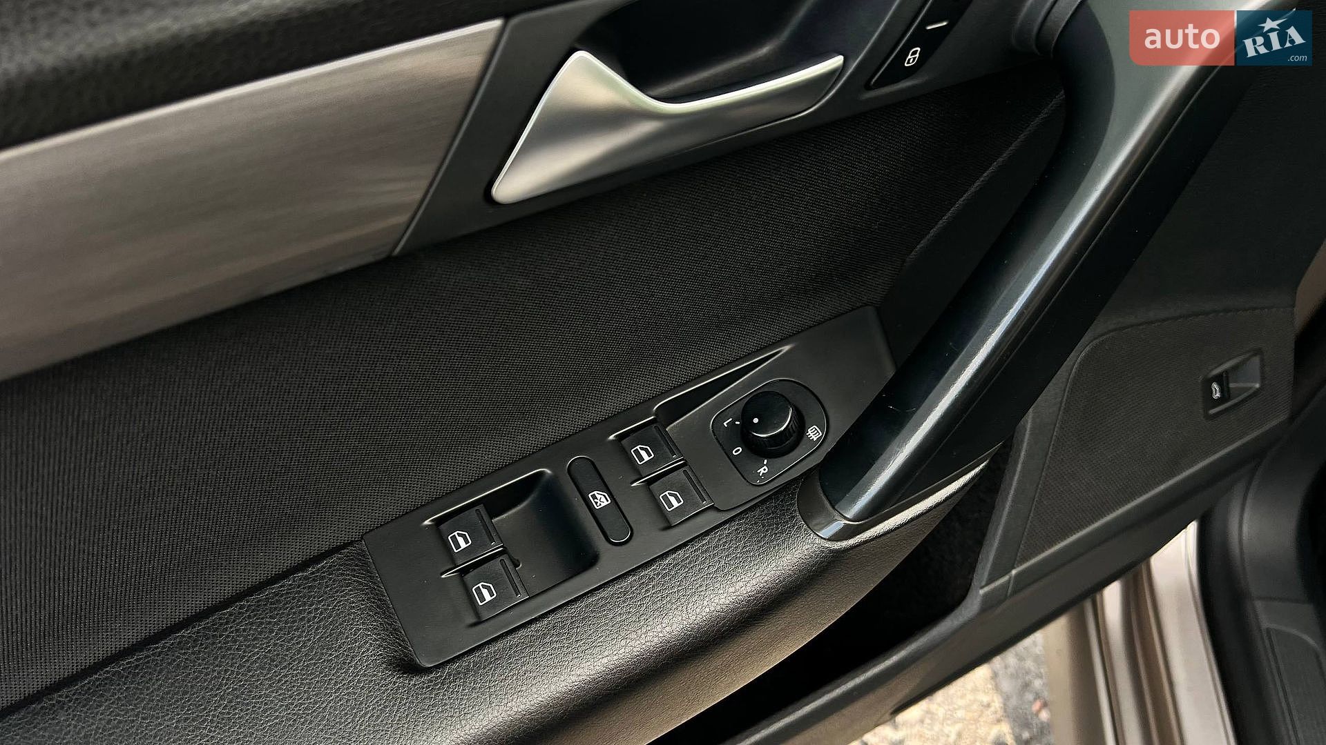 Volkswagen Passat 2011 VIN WVWZZZ3CZCE041866 фото оголошення 8 з 35