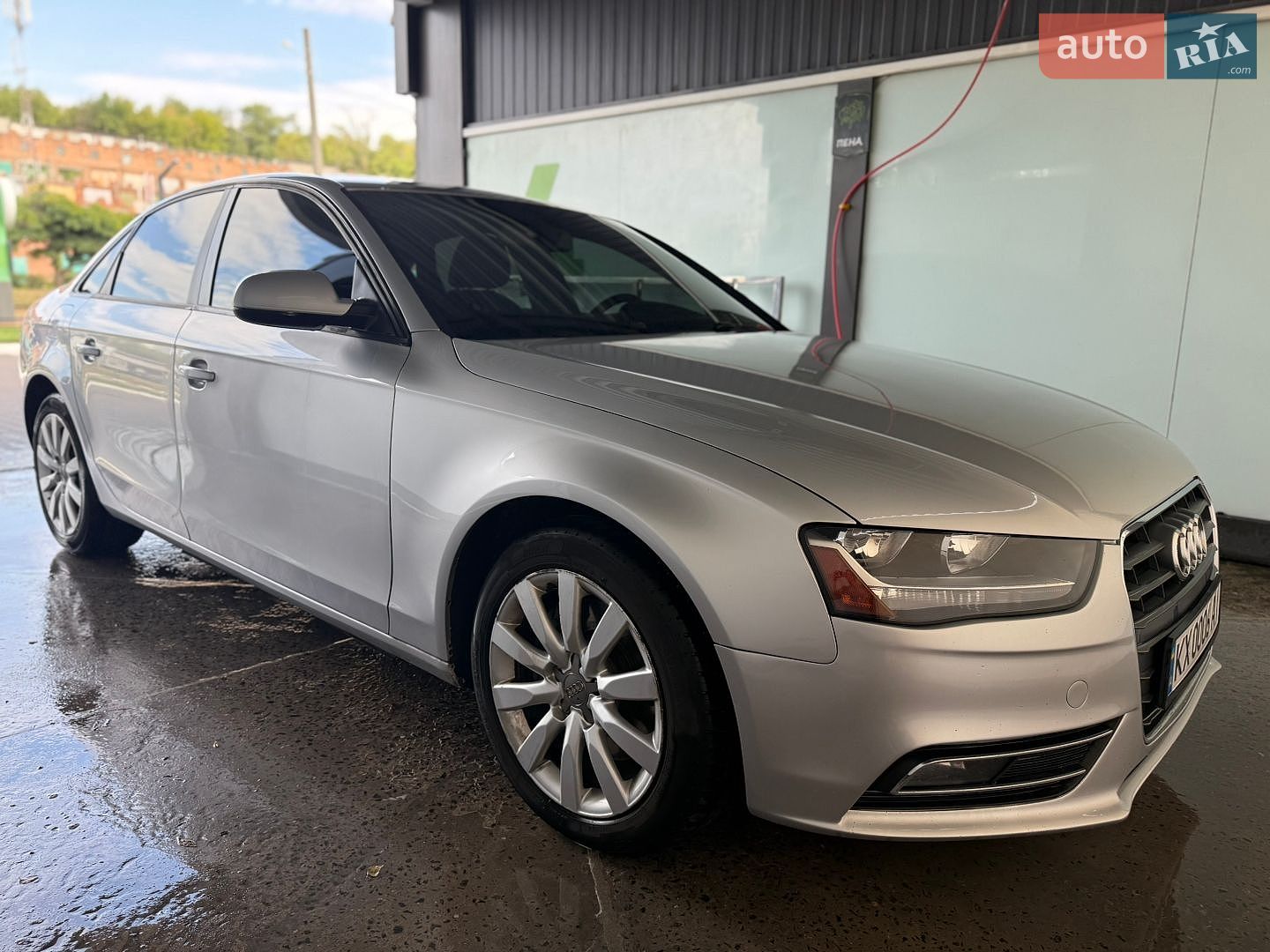Audi A4 2014 VIN WAUAFAFL2EN031574 фото оголошення 2 з 17