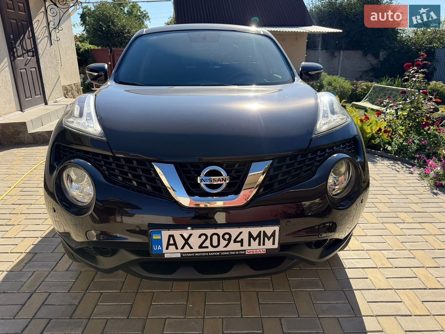 Nissan Juke 2018 VIN SJNFBAF15U7437443 фото оголошення 2 з 16
