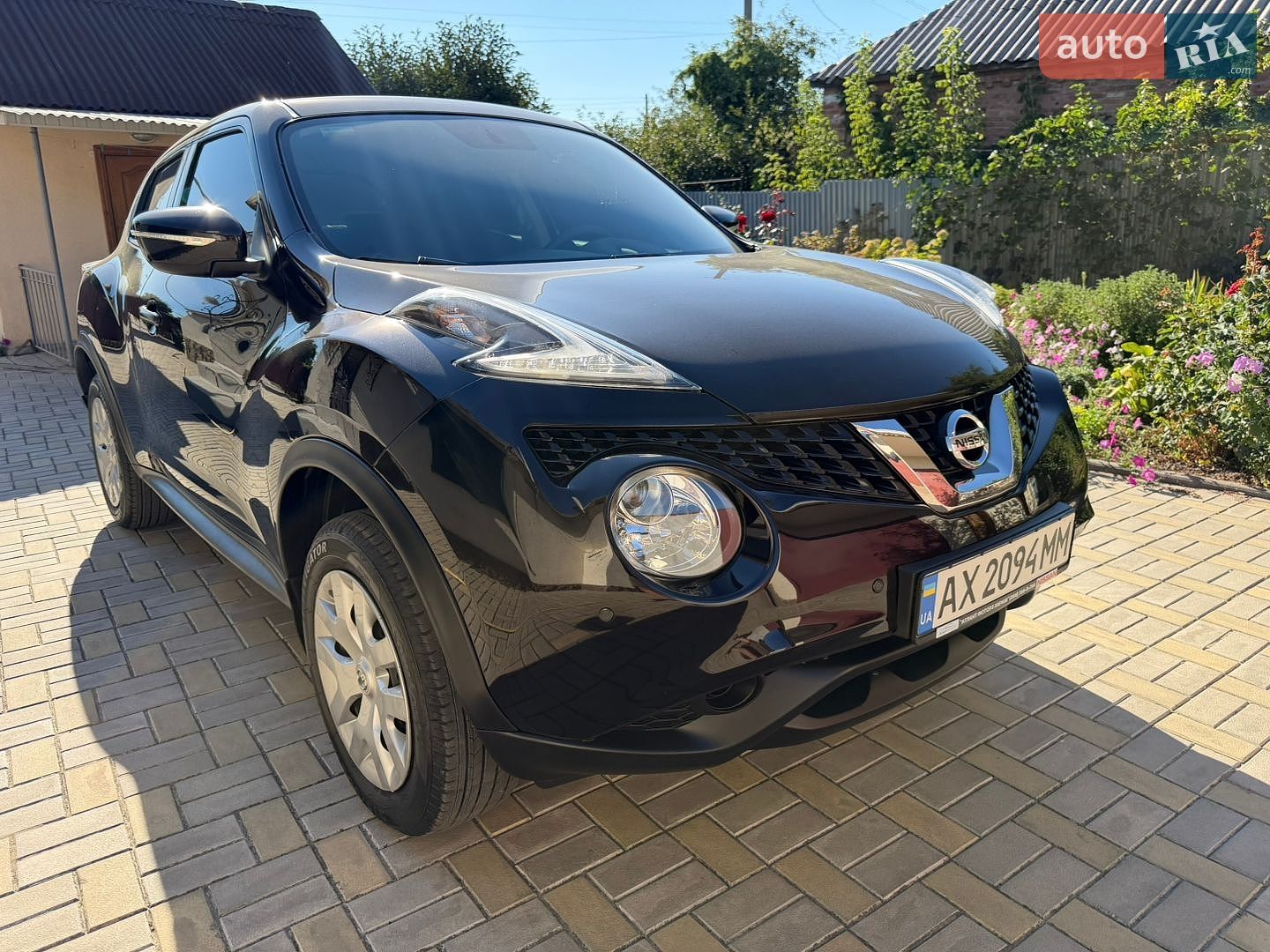 Nissan Juke 2018 VIN SJNFBAF15U7437443 фото оголошення 3 з 16