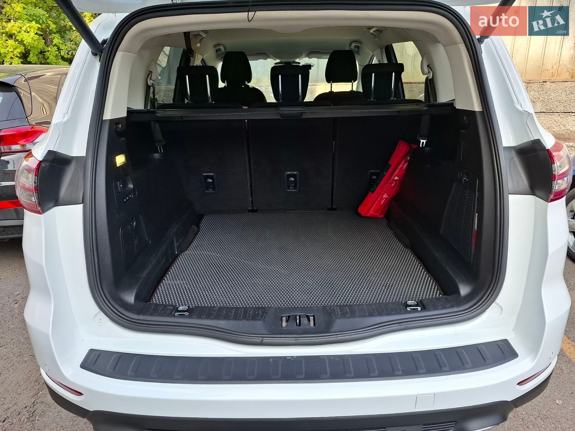 Ford S-Max 2016 VIN WF0JXXWPCJGL56047 фото оголошення 13 з 40