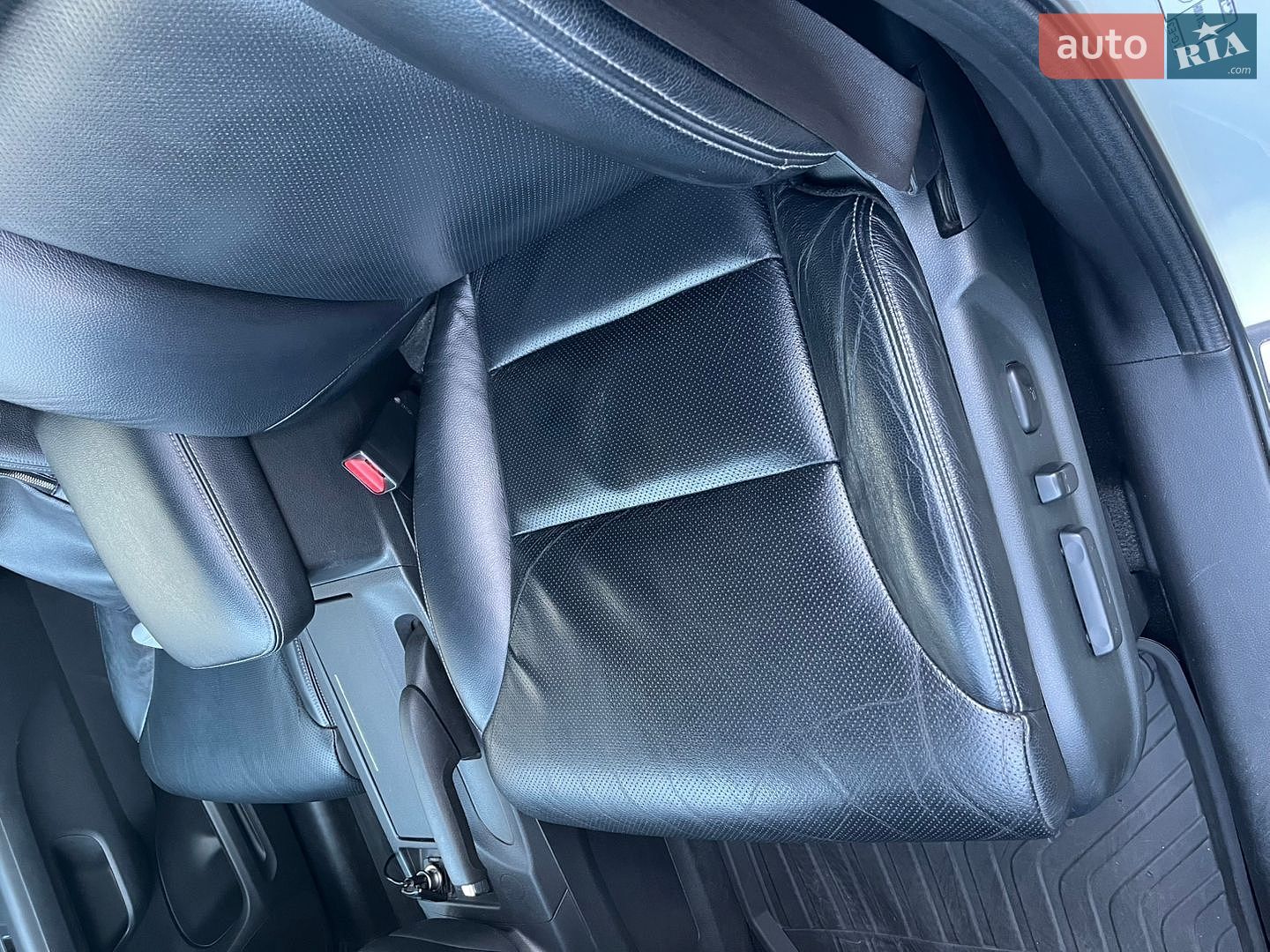 Honda CR-V 2013 VIN SHSRE6890EU002048 фото оголошення 18 з 34