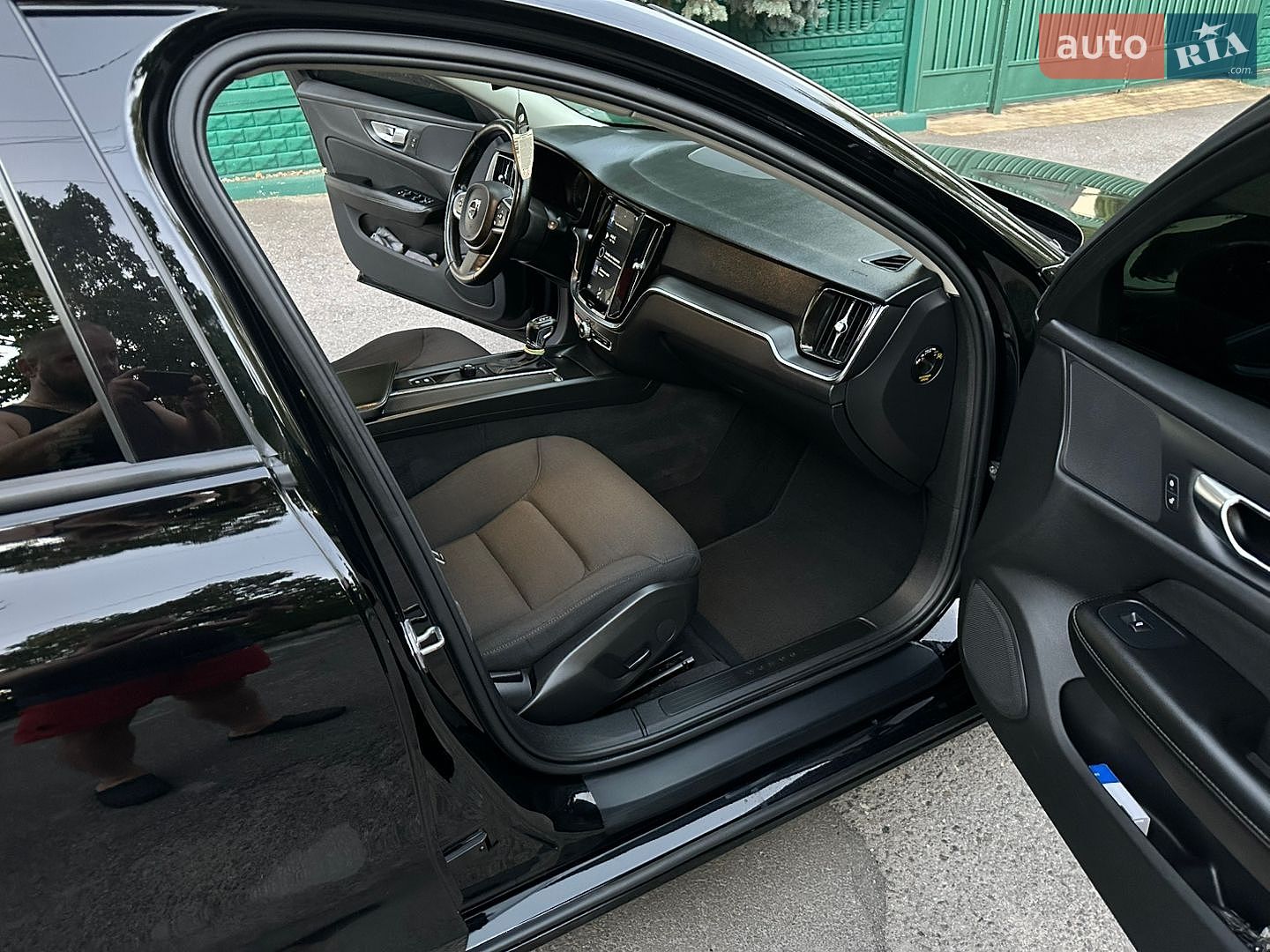 Volvo V60 2019 VIN YV1ZW72VDL2361774 фото оголошення 18 з 25