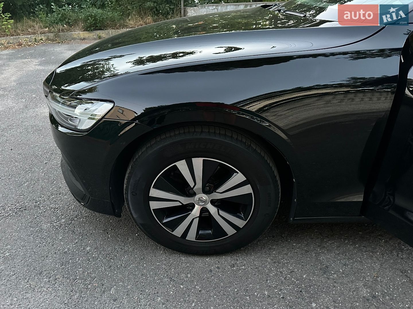 Volvo V60 2019 VIN YV1ZW72VDL2361774 фото оголошення 19 з 25