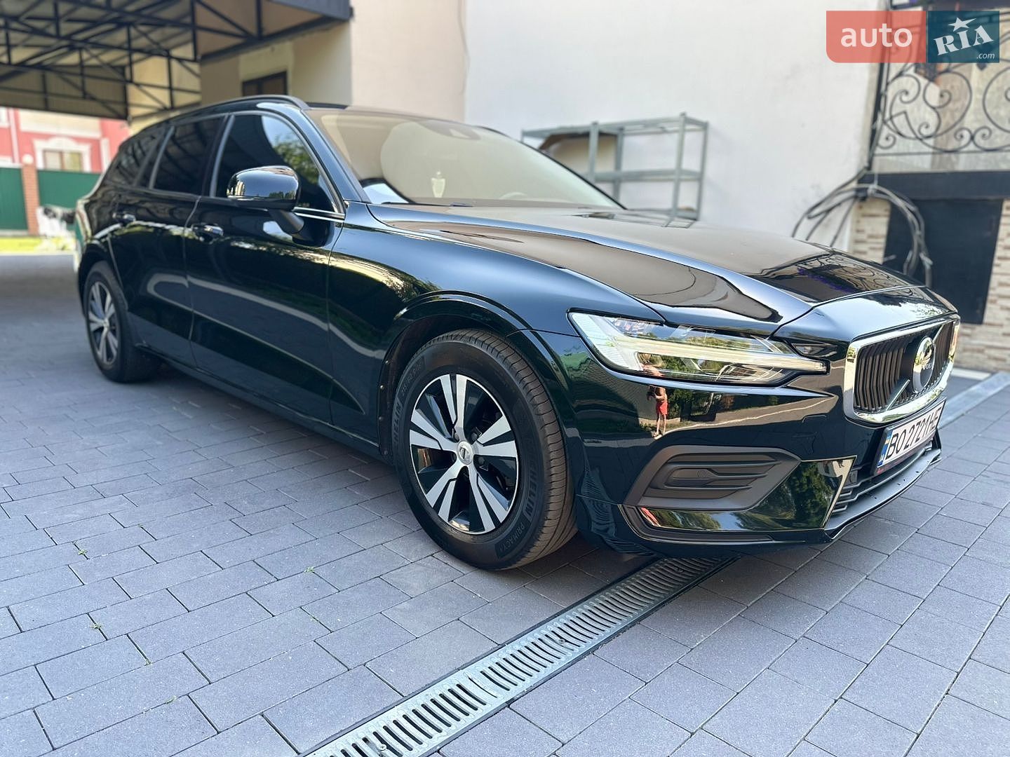 Volvo V60 2019 VIN YV1ZW72VDL2361774 фото оголошення 5 з 25