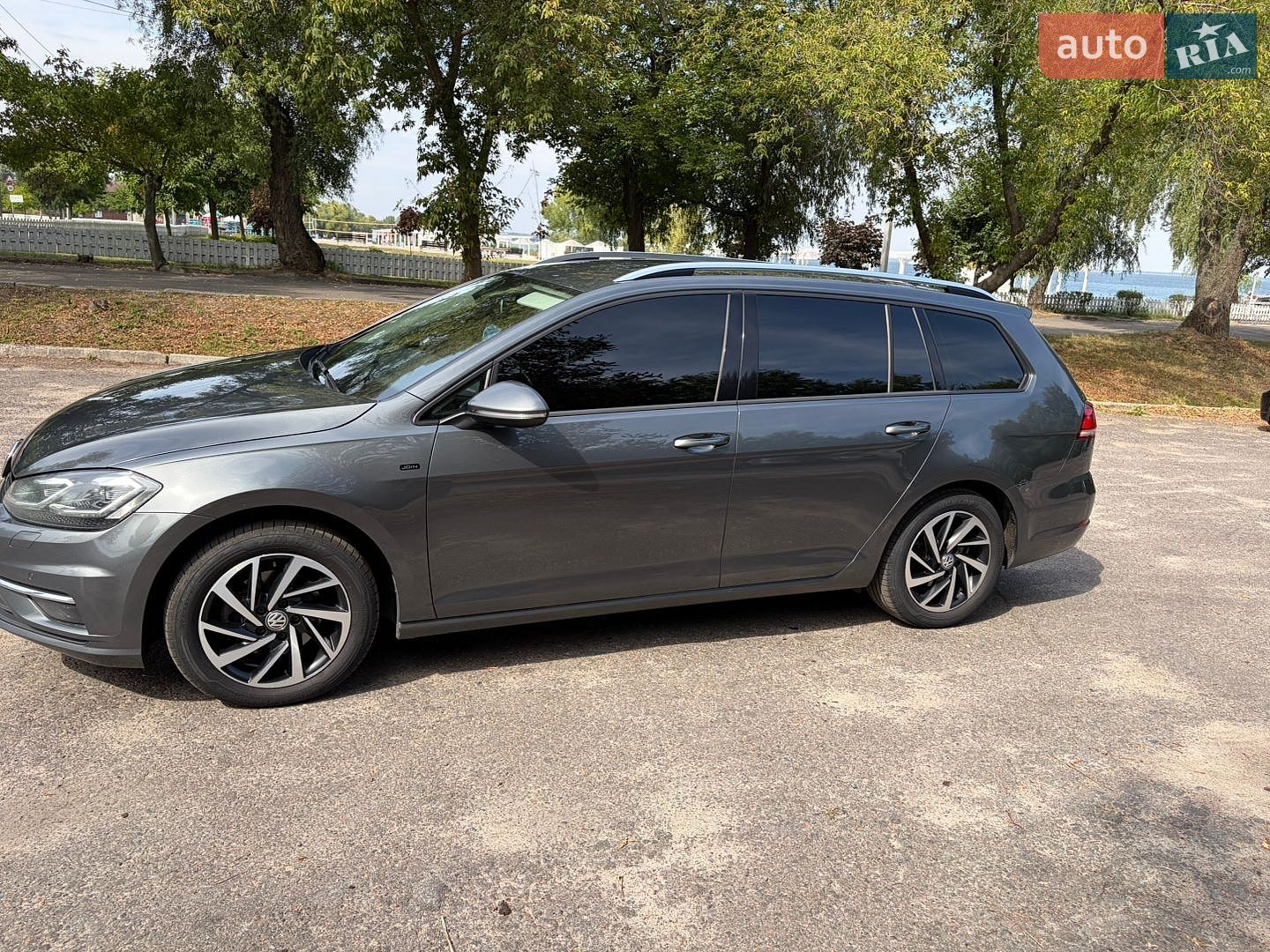 Volkswagen Golf 2018 VIN WVWZZZAUZKP519536 фото оголошення 5 з 35