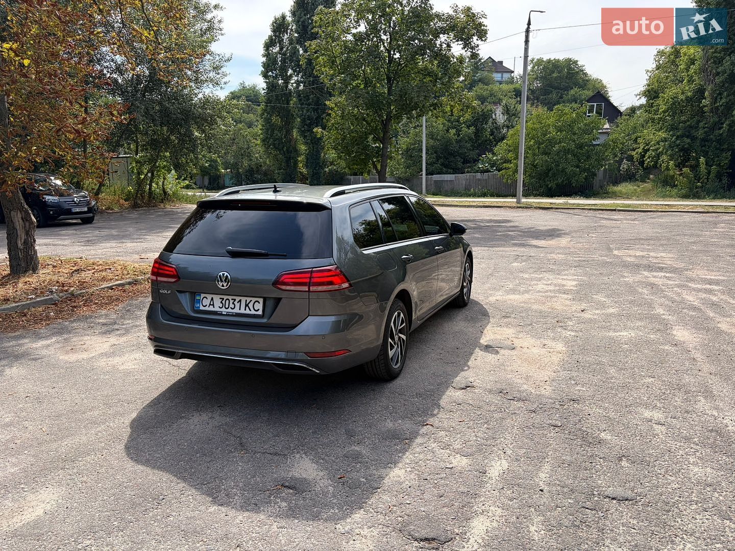 Volkswagen Golf 2018 VIN WVWZZZAUZKP519536 фото оголошення 14 з 35