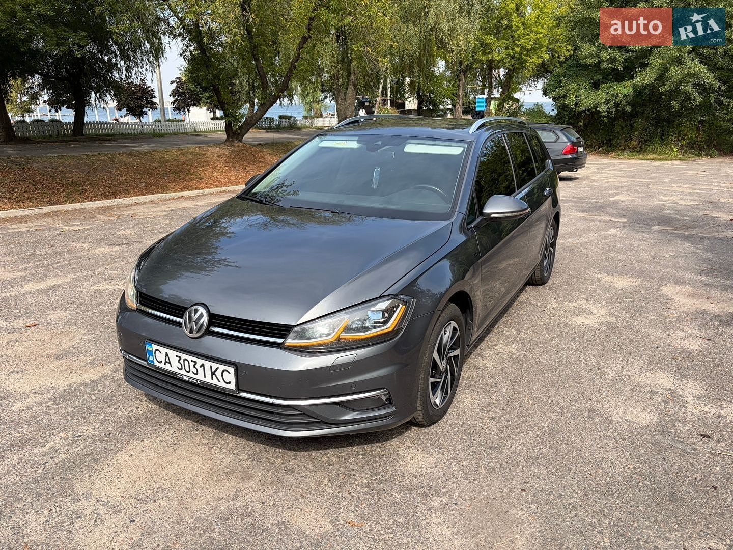 Volkswagen Golf 2018 VIN WVWZZZAUZKP519536 фото оголошення 4 з 35