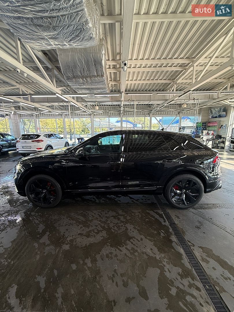 Audi Q8 2020 VIN WAUZZZF12MD012888 фото оголошення 4 з 29