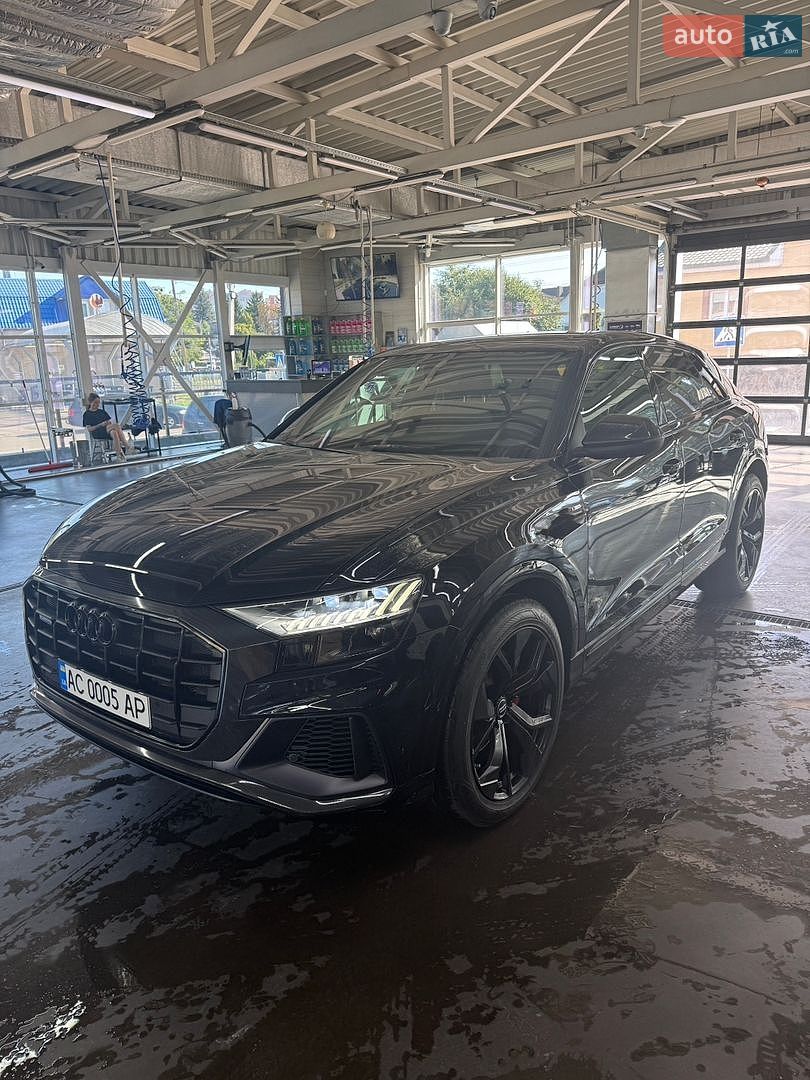 Audi Q8 2020 VIN WAUZZZF12MD012888 фото оголошення 2 з 29