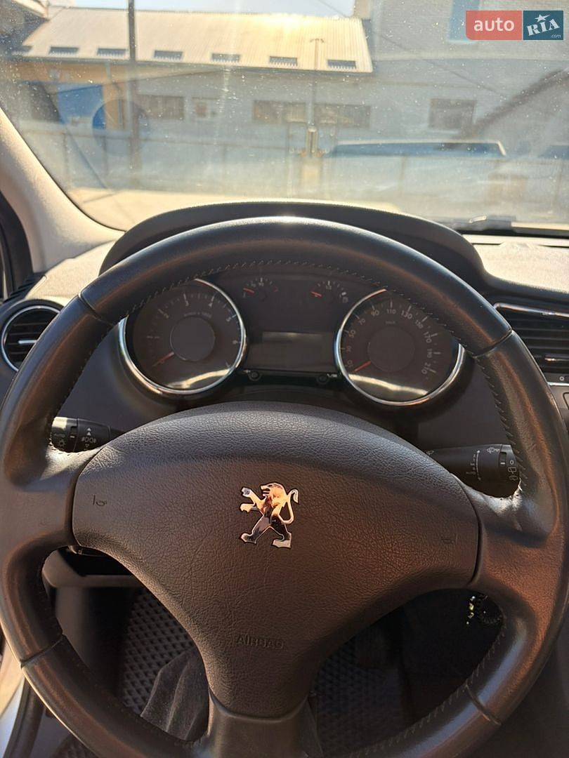 Peugeot 5008 2011 VIN VF30E5FV8BS070785 фото оголошення 26 з 37