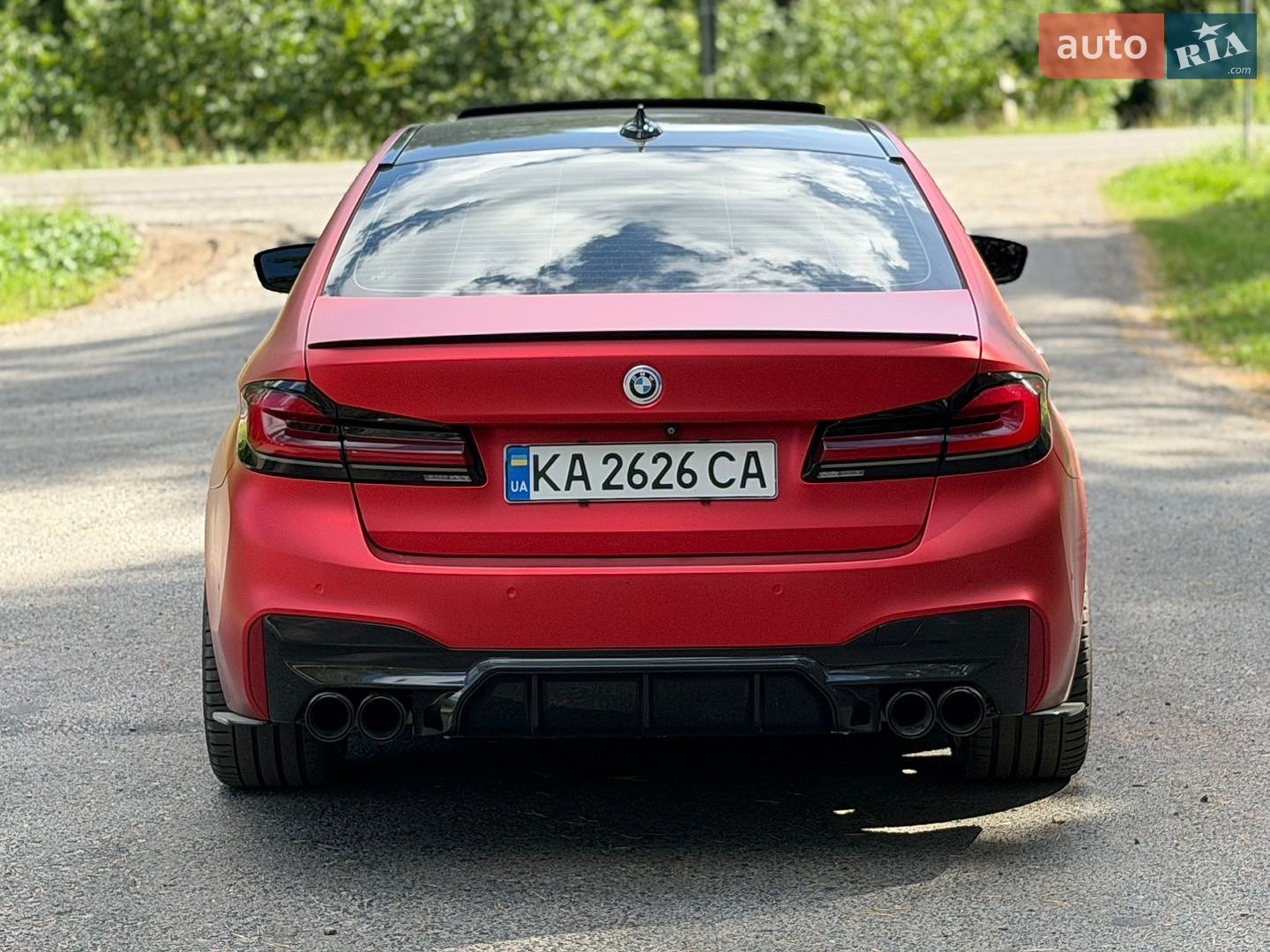 BMW 5 Series 2018 VIN WBAJA5C55JWA57024 фото оголошення 4 з 15