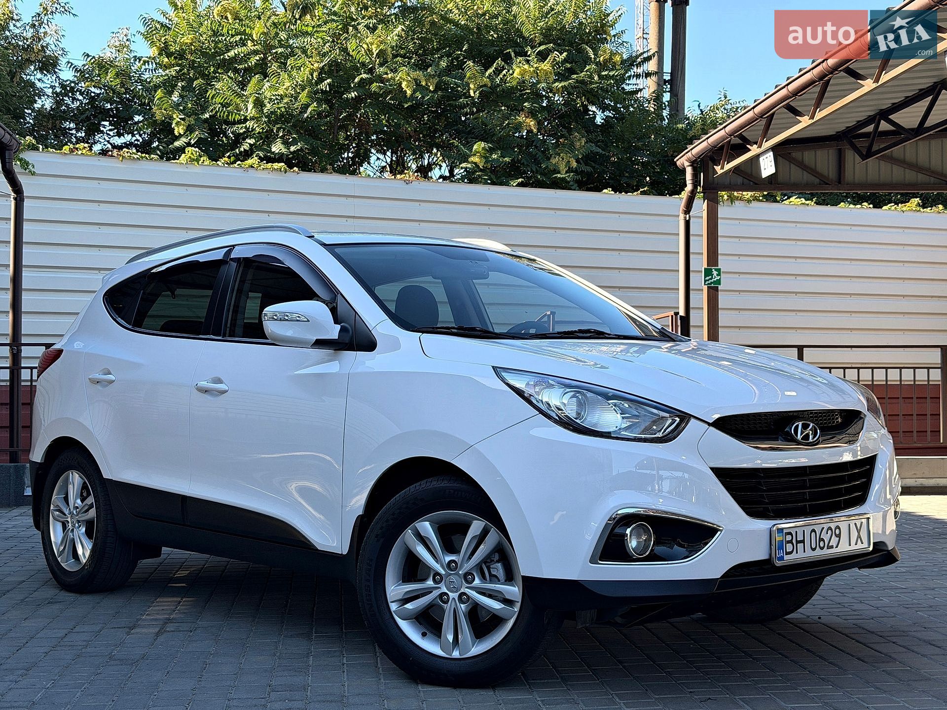 Hyundai ix35 2011 VIN TMAJT81BACJ240293 фото оголошення 4 з 79