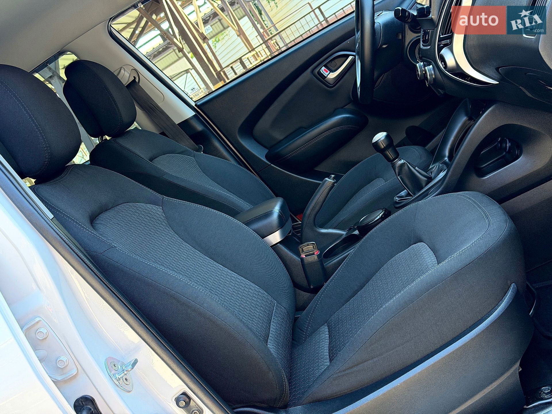 Hyundai ix35 2011 VIN TMAJT81BACJ240293 фото оголошення 52 з 79