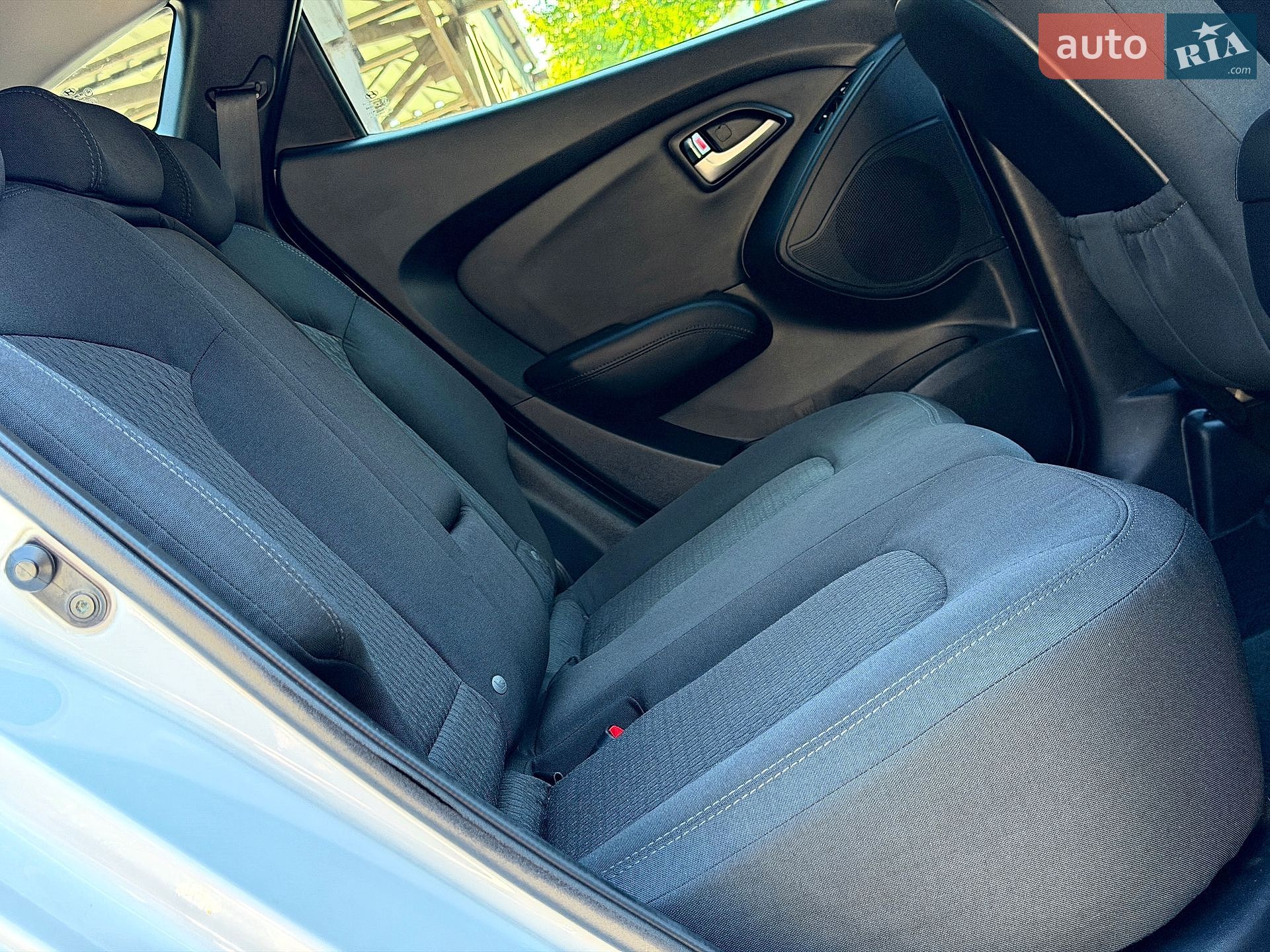 Hyundai ix35 2011 VIN TMAJT81BACJ240293 фото оголошення 70 з 79