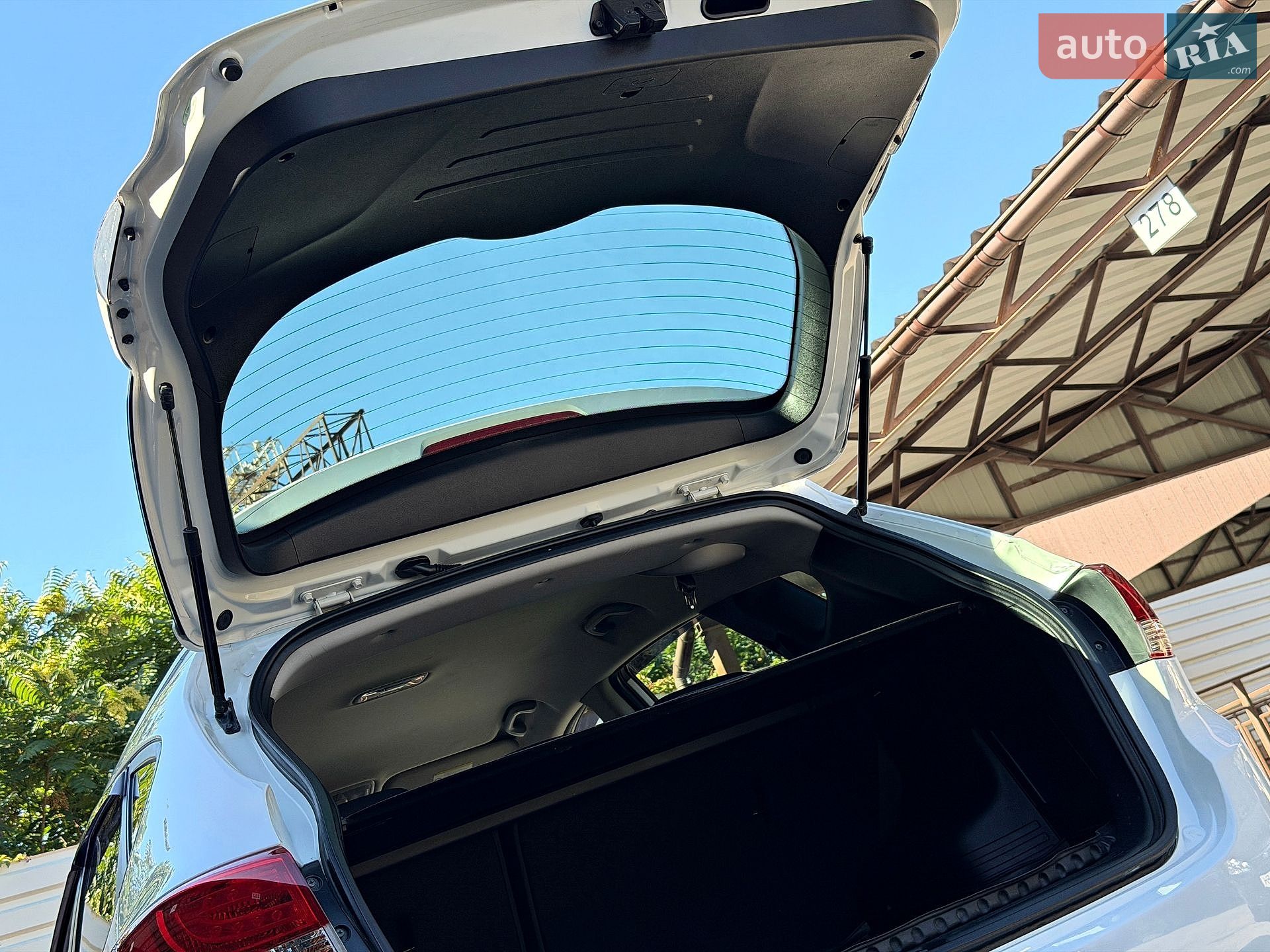 Hyundai ix35 2011 VIN TMAJT81BACJ240293 фото оголошення 76 з 79
