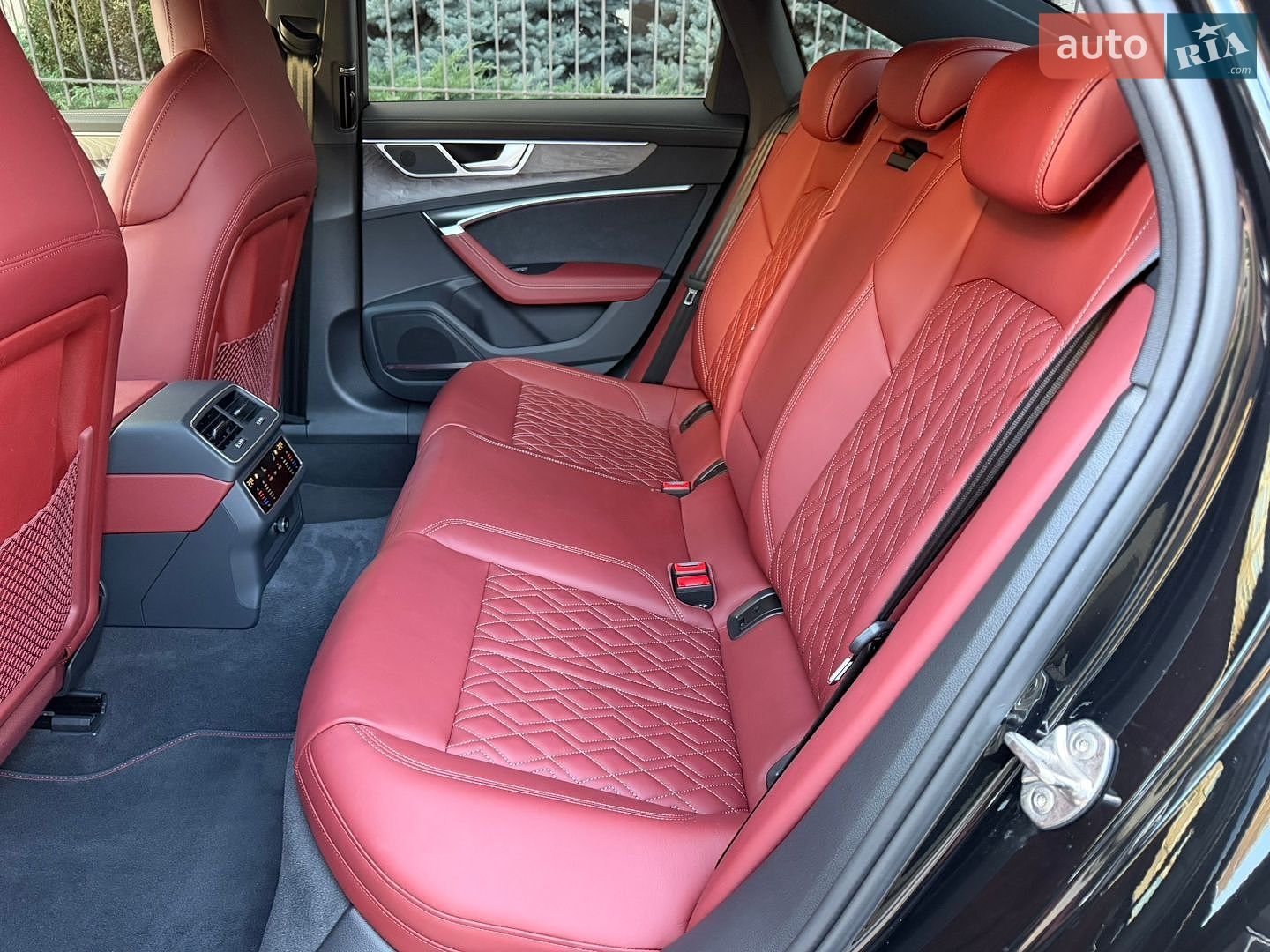Audi S6 2023 VIN WAUZZZF27RN025047 фото оголошення 28 з 57