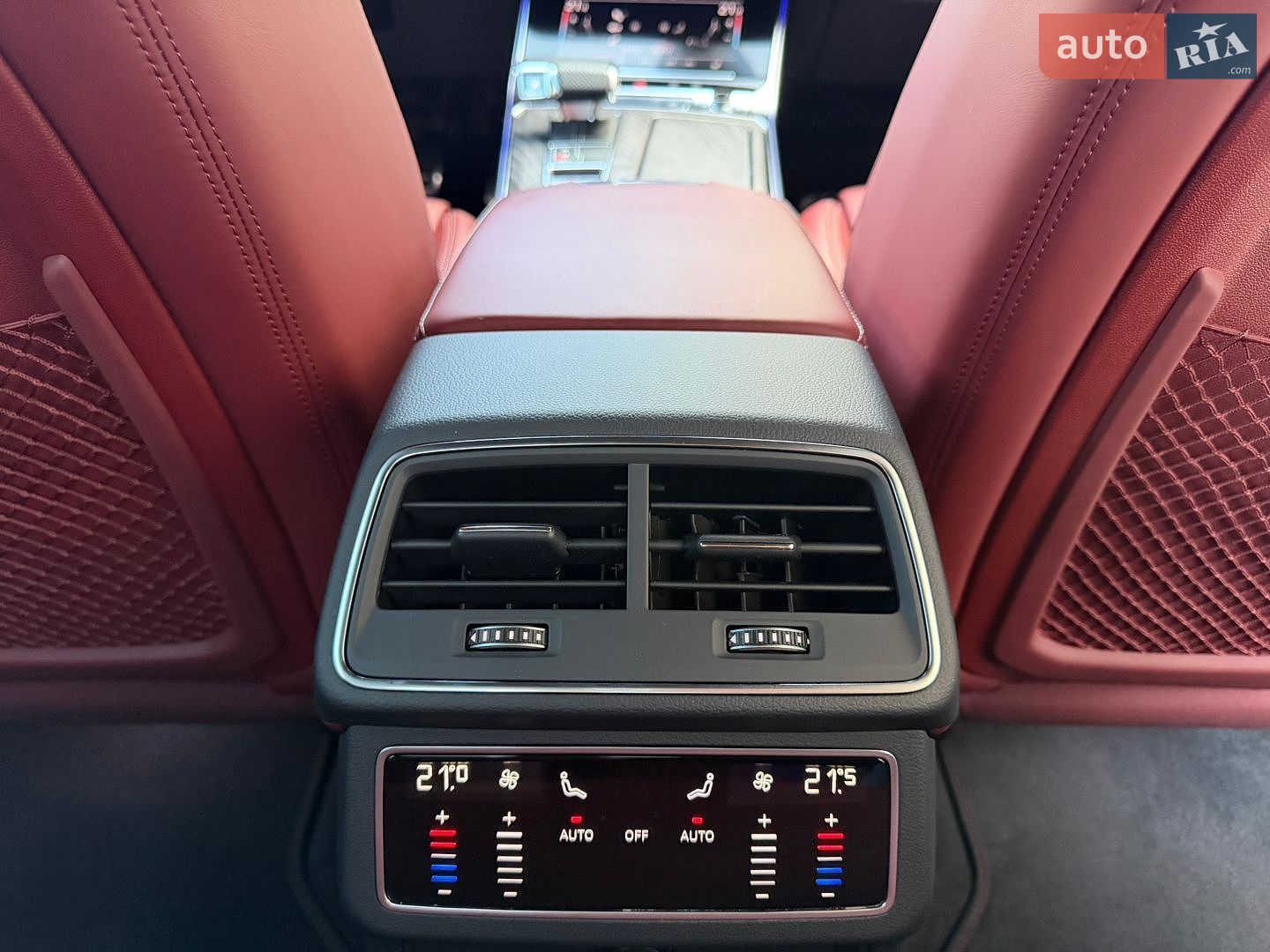 Audi S6 2023 VIN WAUZZZF27RN025047 фото оголошення 30 з 57