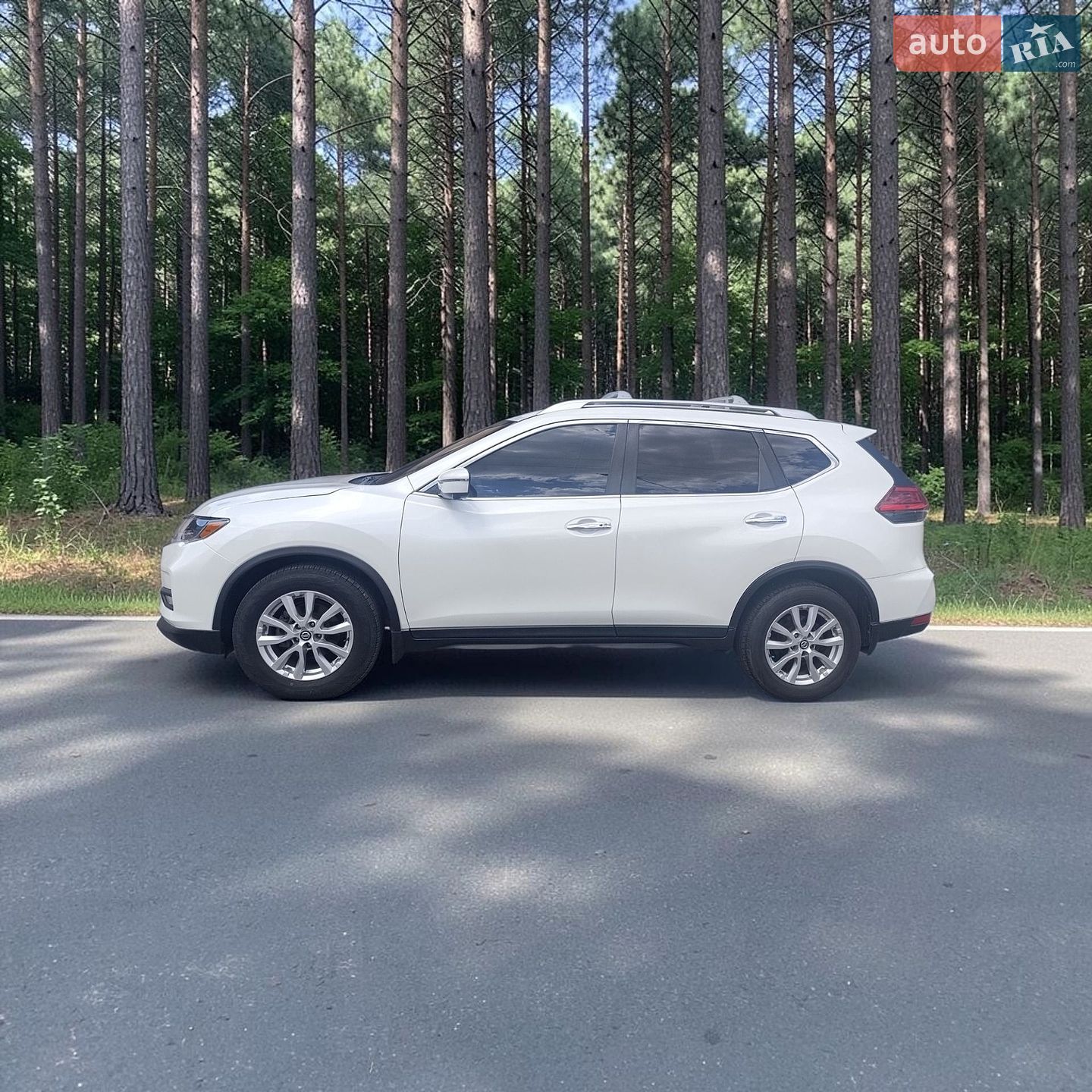Nissan Rogue 2017 VIN KNMAT2MT6HP534814 фото оголошення 2 з 12