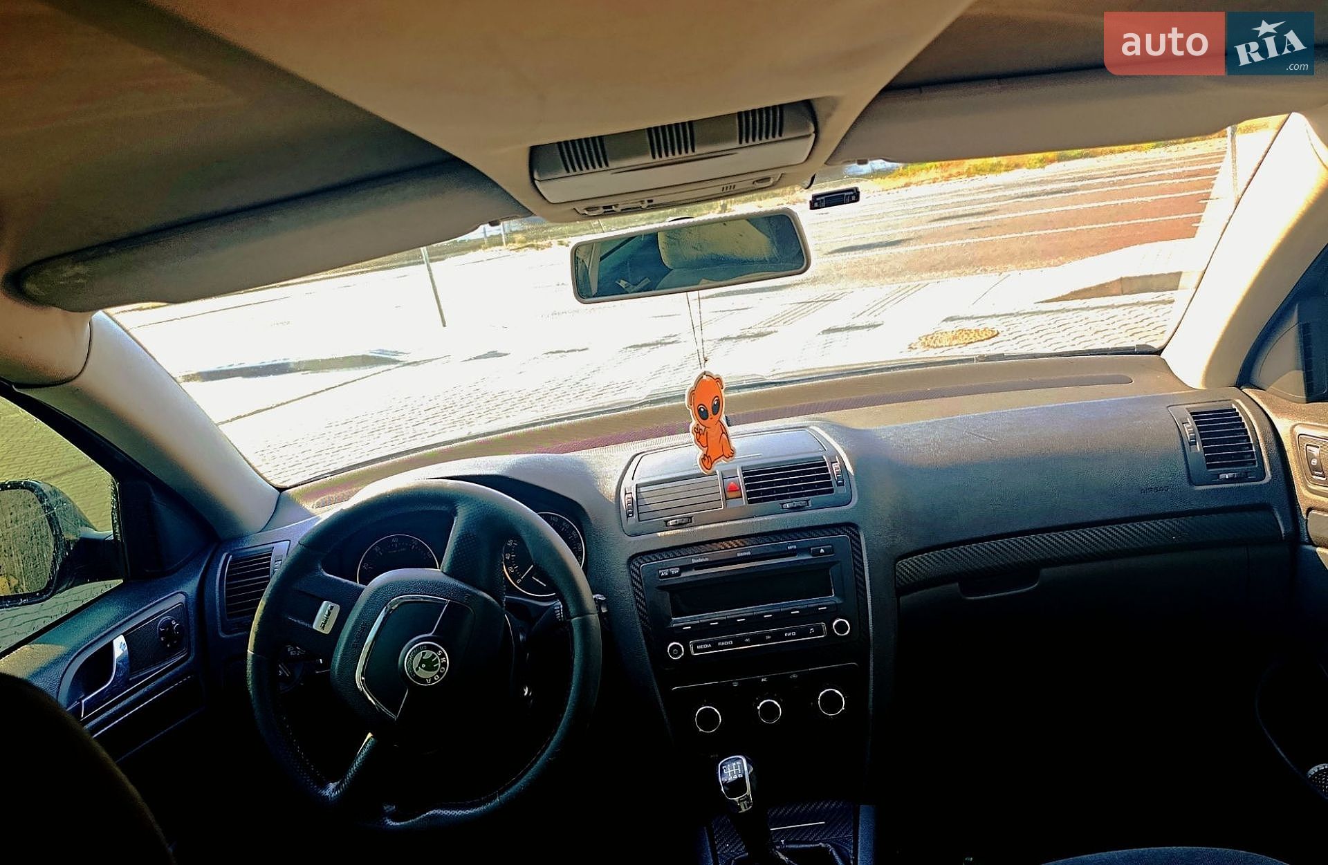 Skoda Octavia 2011 VIN TMBCK41ZXBB155769 фото оголошення 7 з 9
