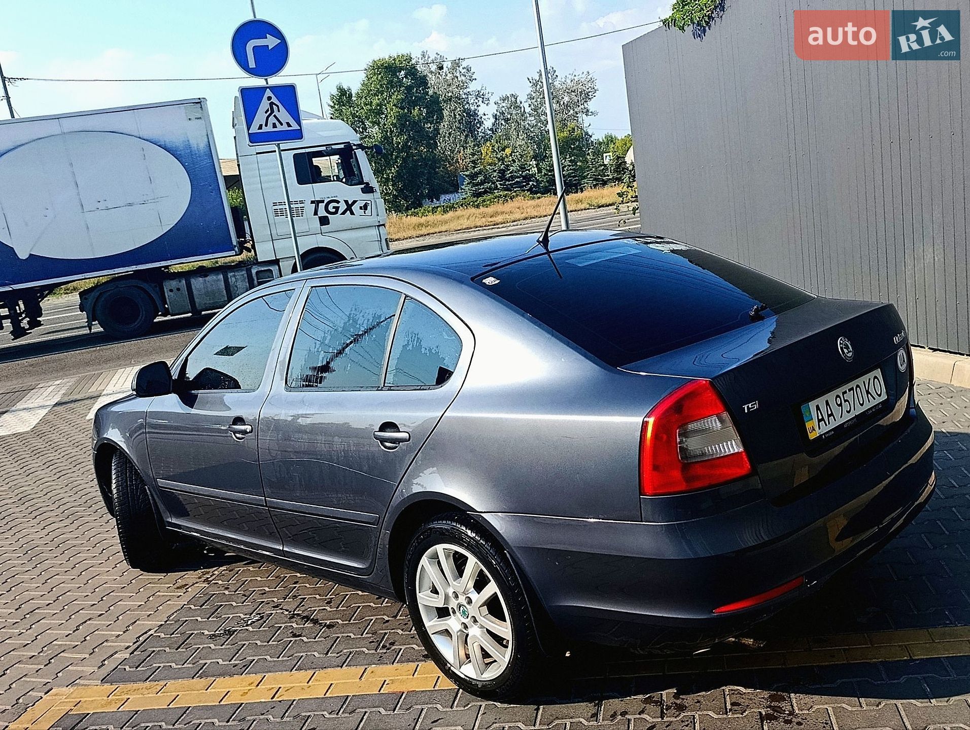 Skoda Octavia 2011 VIN TMBCK41ZXBB155769 фото оголошення 6 з 9