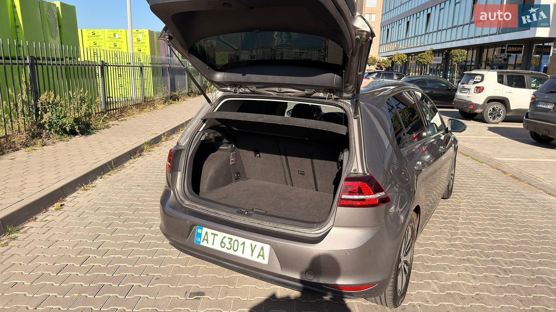 Volkswagen e-Golf 2014 VIN WVWZZZAUZFW903789 фото оголошення 8 з 35