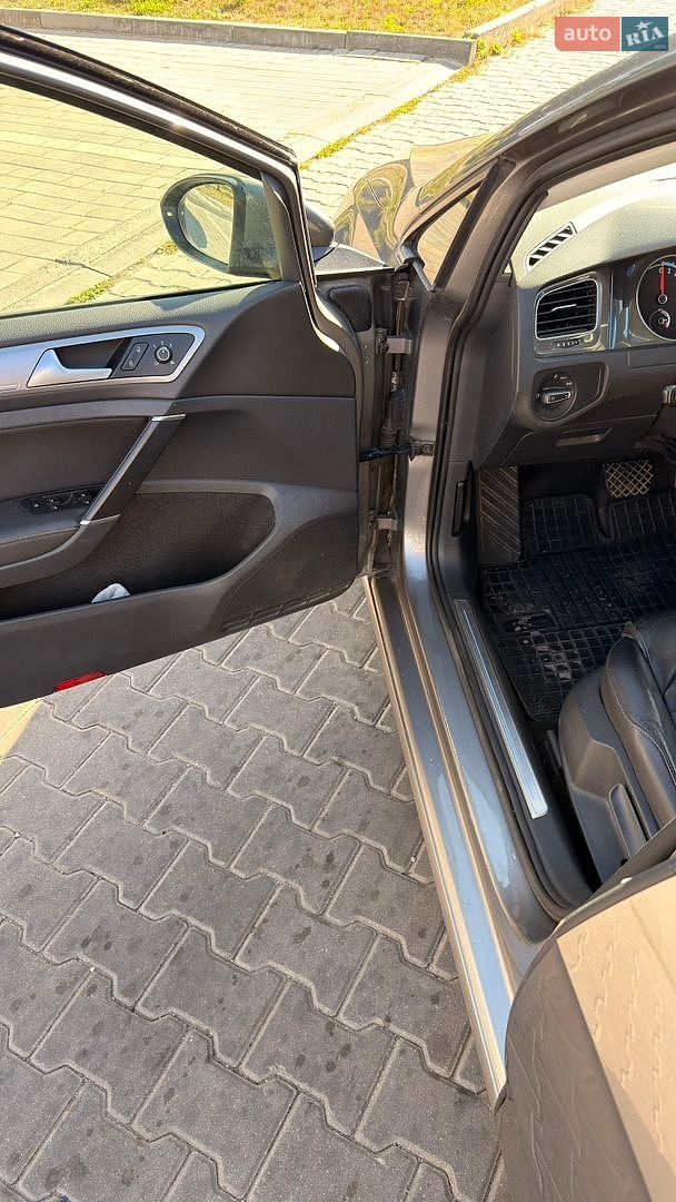 Volkswagen e-Golf 2014 VIN WVWZZZAUZFW903789 фото оголошення 9 з 35