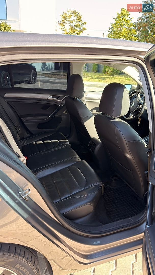 Volkswagen e-Golf 2014 VIN WVWZZZAUZFW903789 фото оголошення 11 з 35