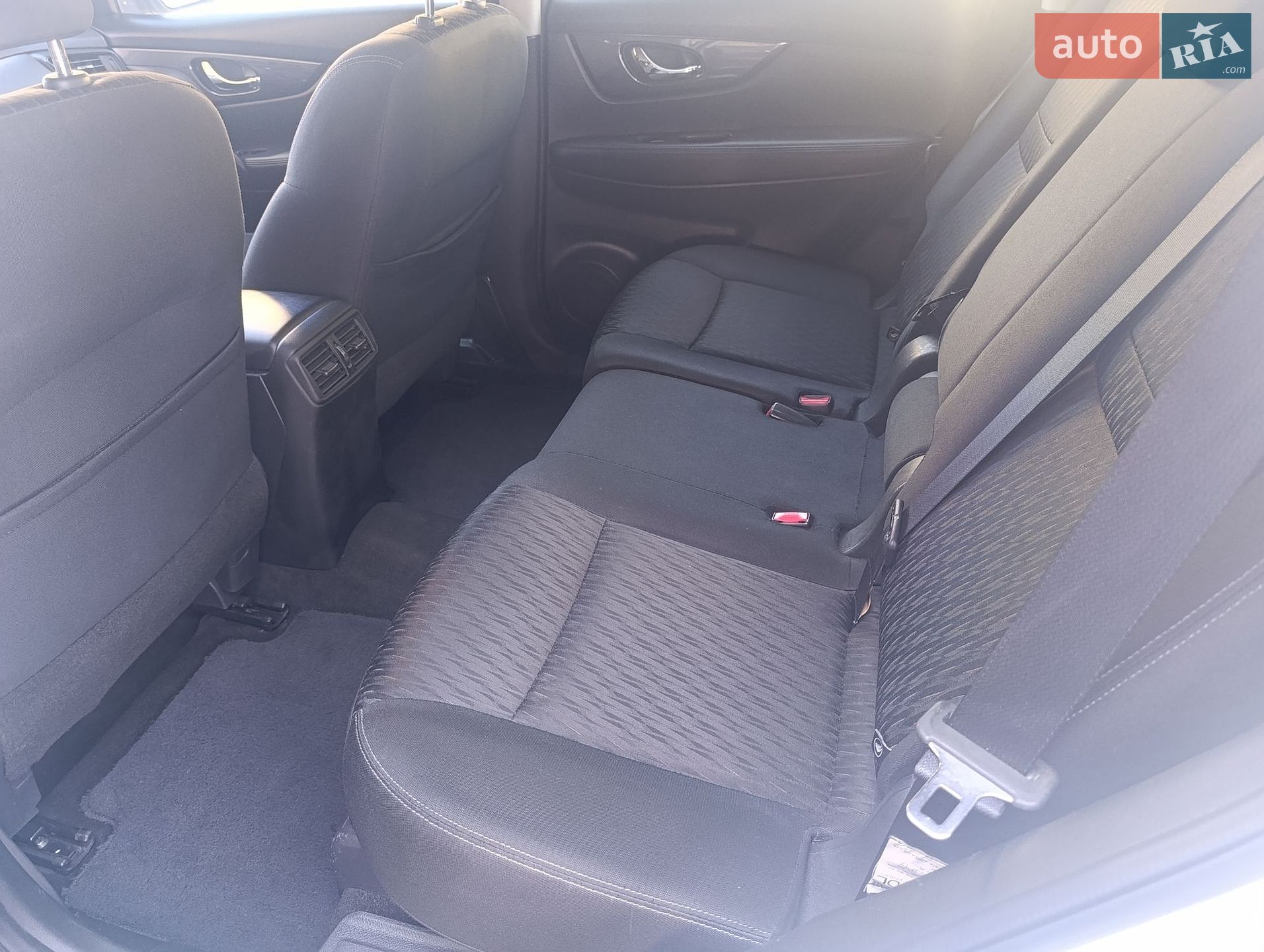 Nissan Rogue 2017 VIN KNMAT2MT6HP534814 фото оголошення 8 з 12