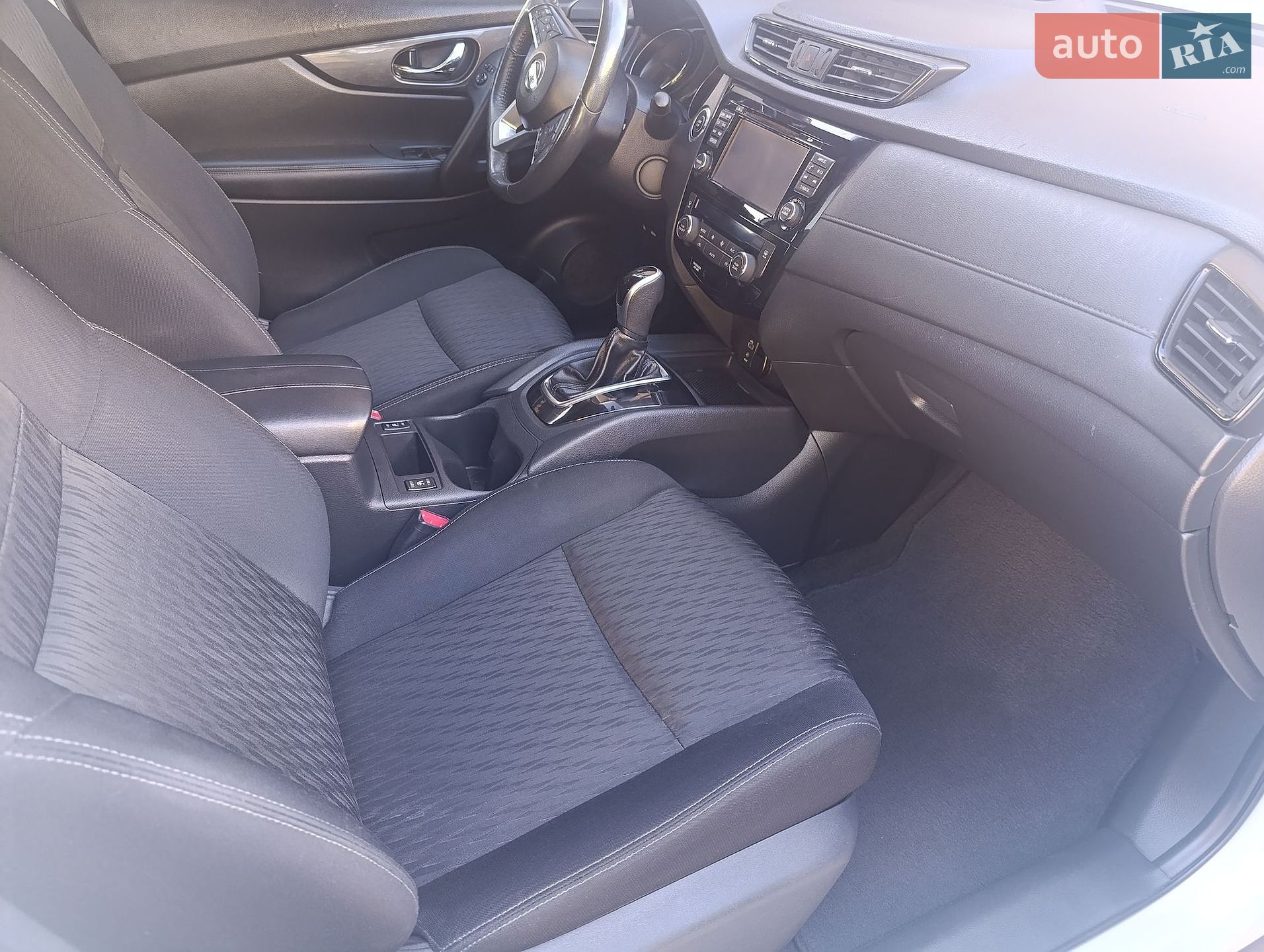 Nissan Rogue 2017 VIN KNMAT2MT6HP534814 фото оголошення 10 з 12